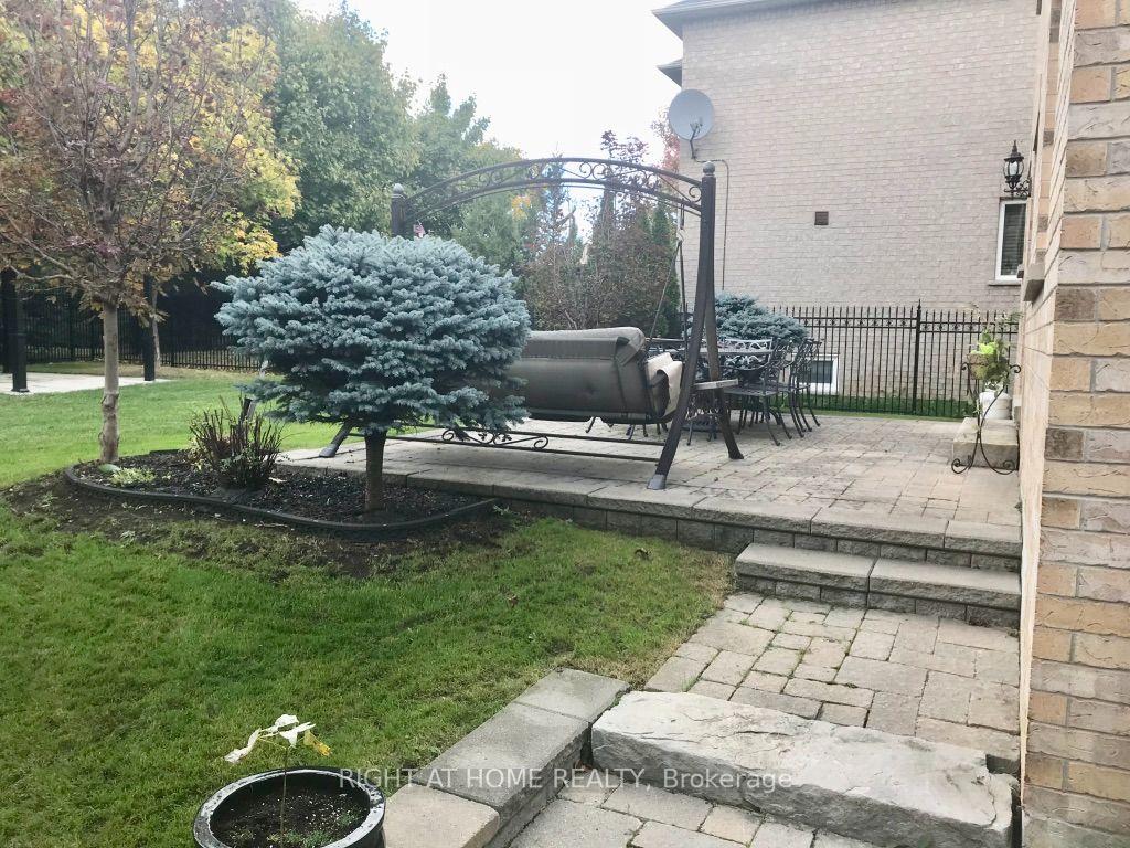 Photo 17 of 106 Avdell Avenue, Vaughan, Islington Woods — HOMEH