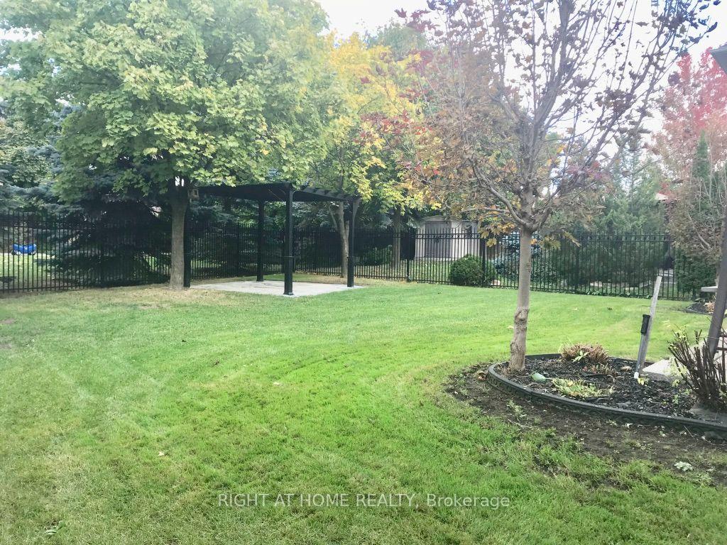 Photo 18 of 106 Avdell Avenue, Vaughan, Islington Woods — HOMEH