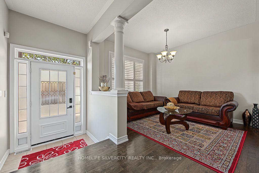 Photo 3 of 483 Hinchey Crescent, Milton, Scott — HOMEH