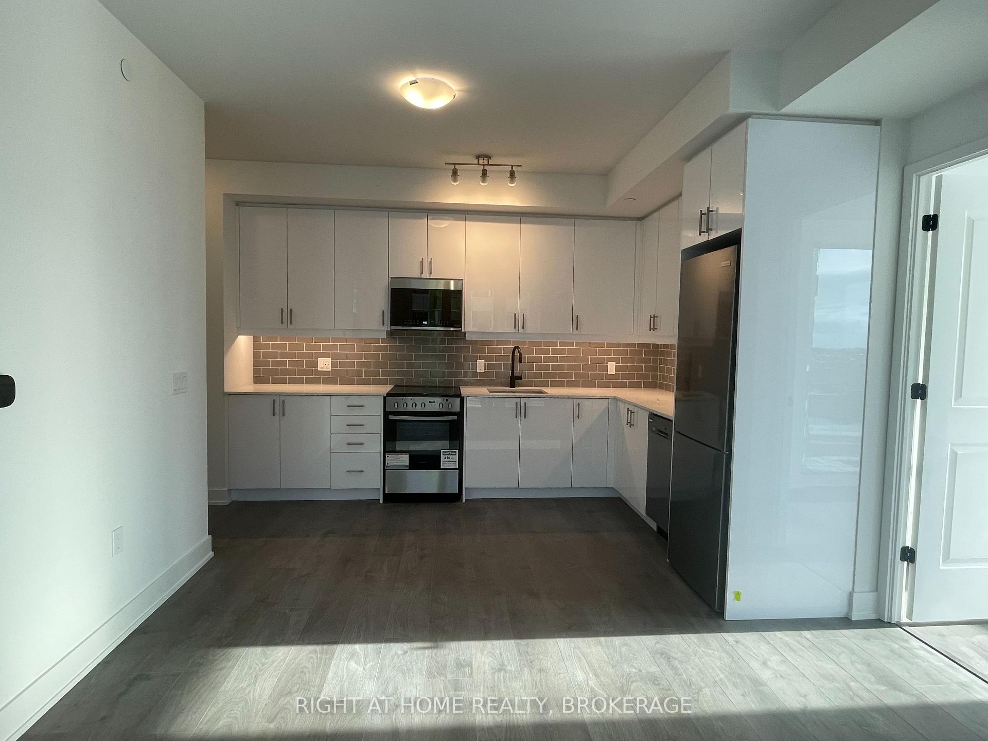 Photo 5 of Unit 605, 2333 Khalsa Gate, Oakville, Westmount — HOMEH
