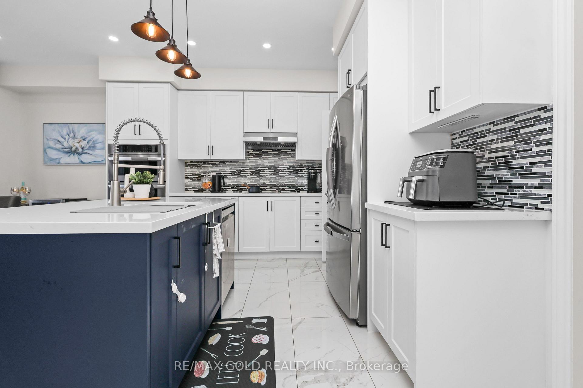 Photo 9 of 36 Samuel Crescent, Springwater, Centre Vespra — HOMEH