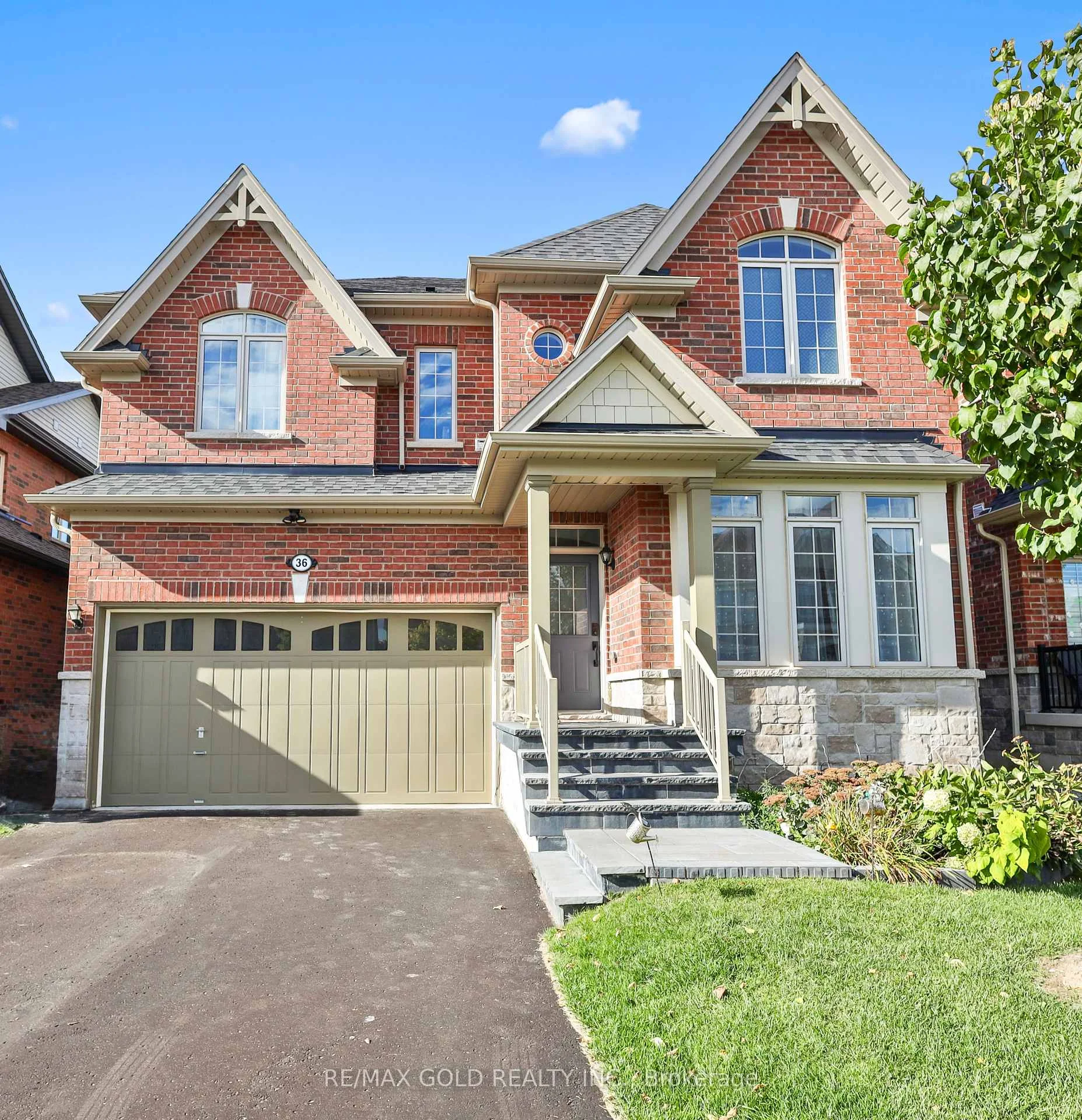 Photo 1 of 36 Samuel Crescent, Springwater, Centre Vespra — HOMEH