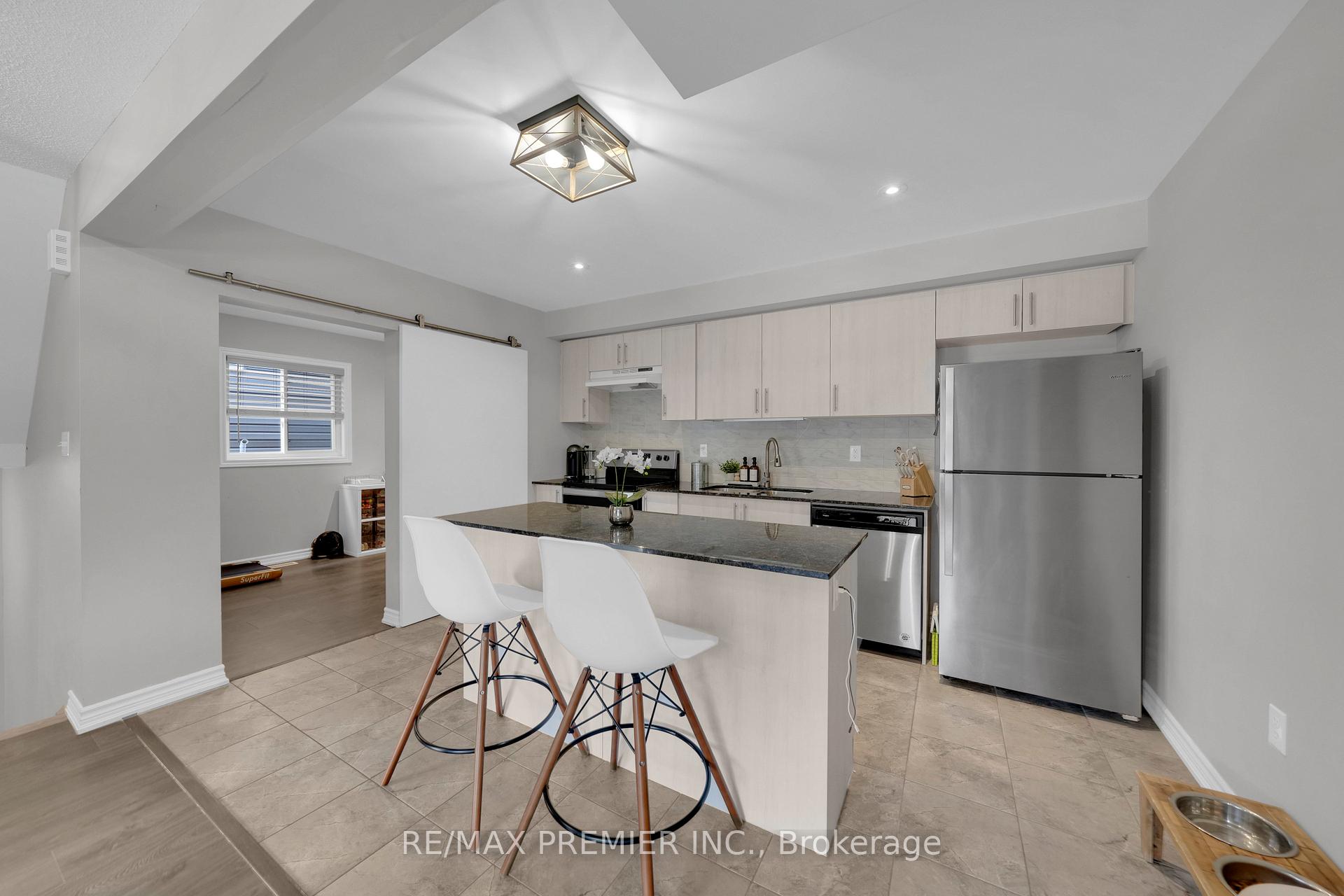 Photo 7 of 48 Andean Lane, Barrie, Rural Barrie Southwest — HOMEH