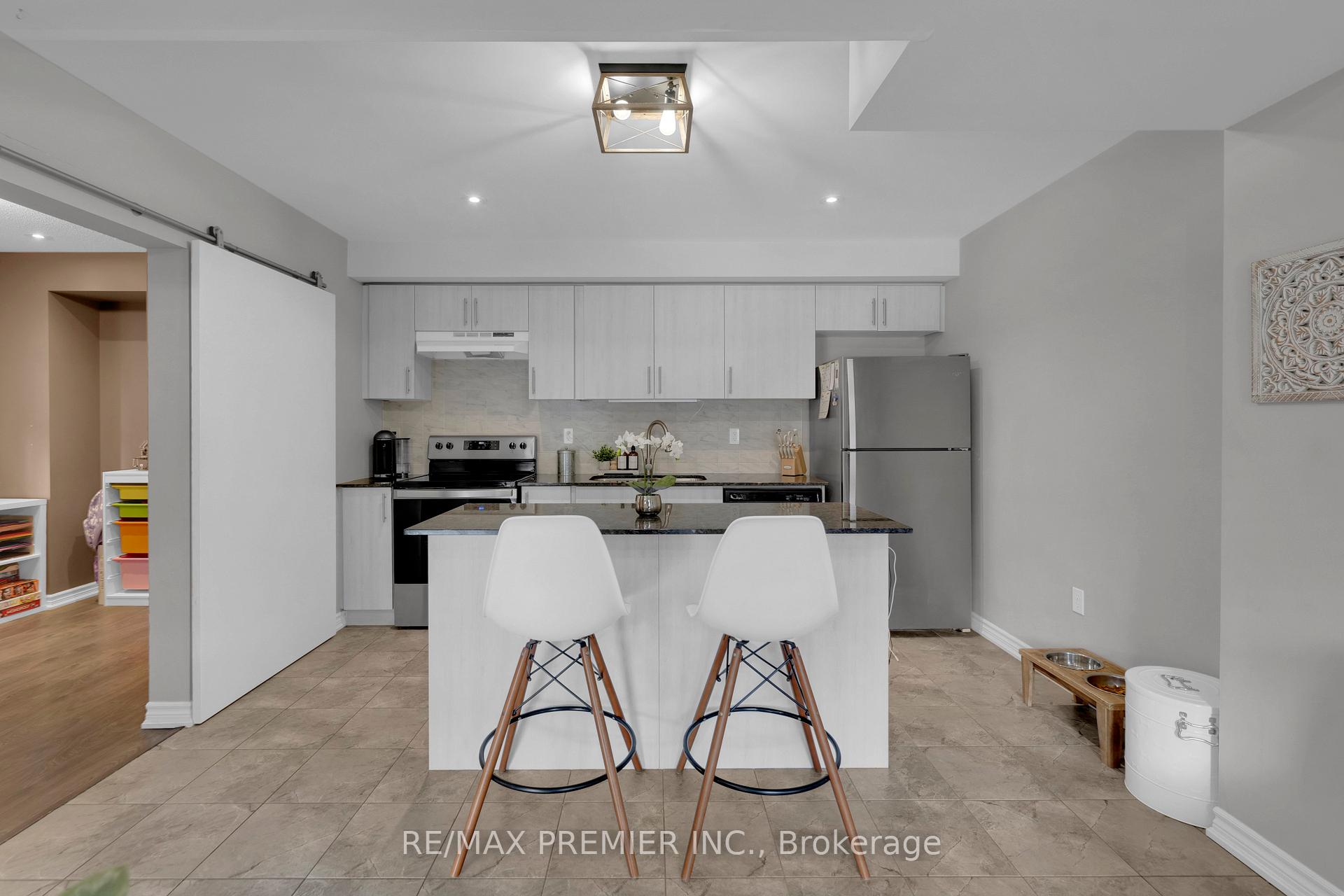 Photo 8 of 48 Andean Lane, Barrie, Rural Barrie Southwest — HOMEH