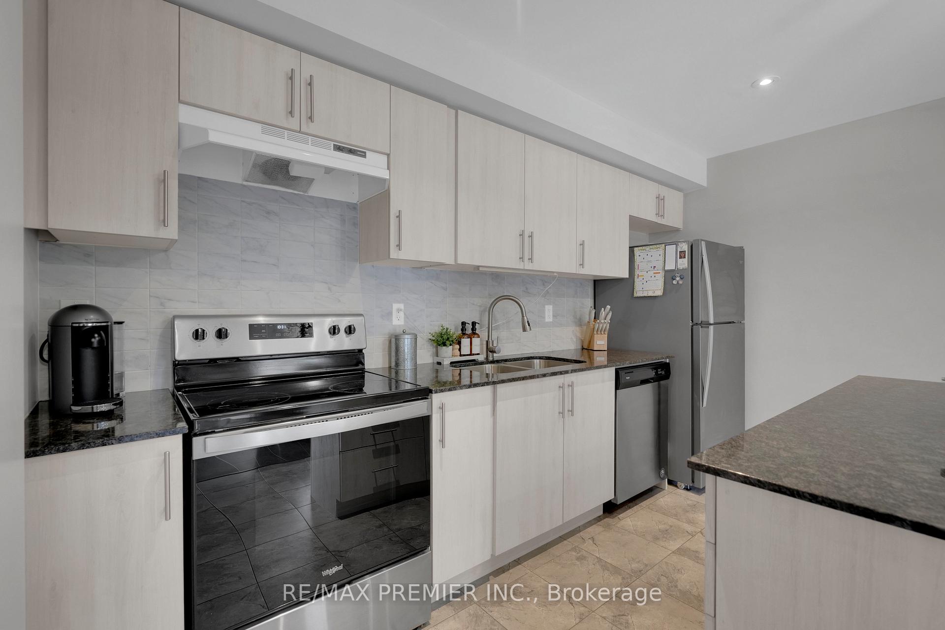 Photo 10 of 48 Andean Lane, Barrie, Rural Barrie Southwest — HOMEH
