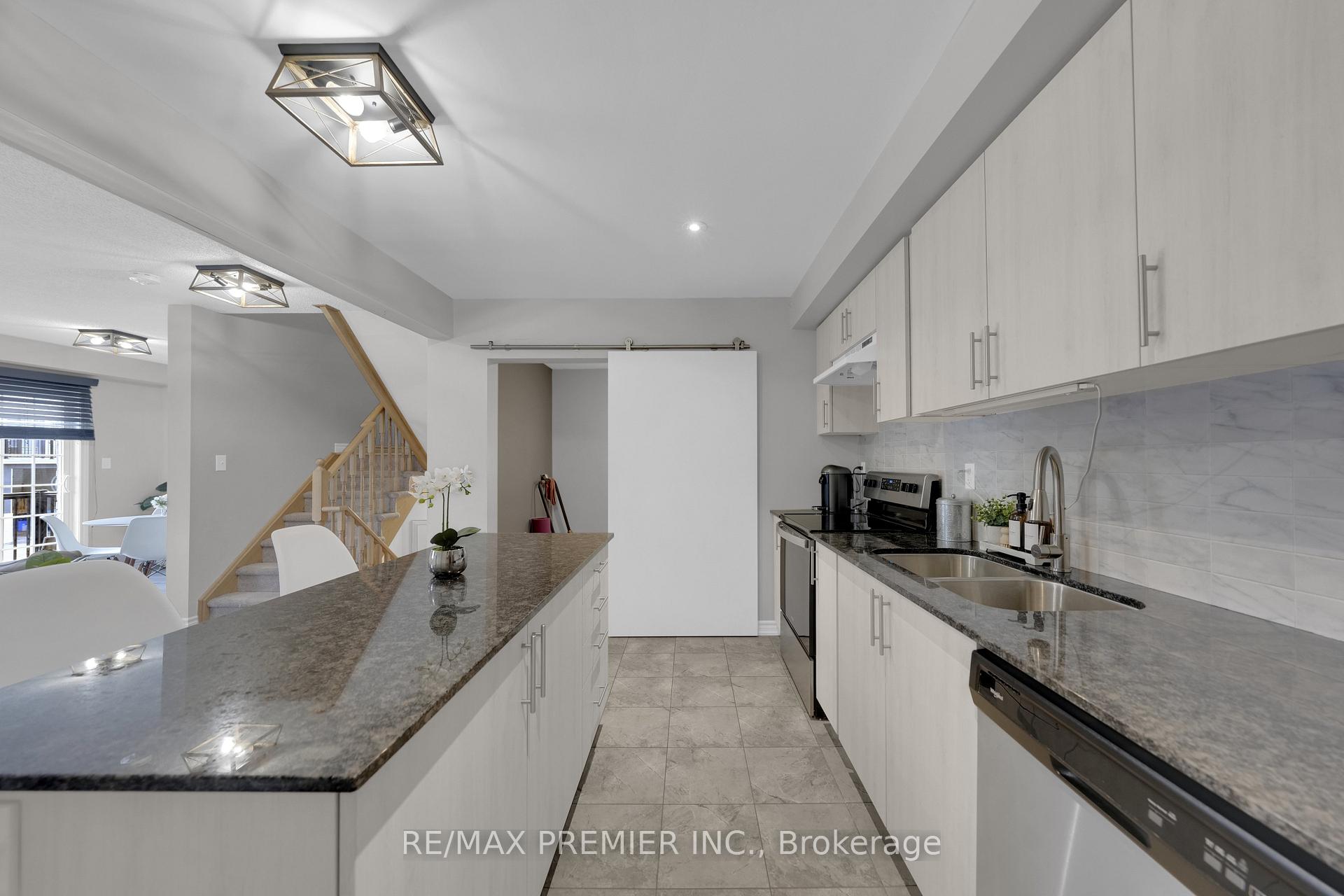 Photo 11 of 48 Andean Lane, Barrie, Rural Barrie Southwest — HOMEH
