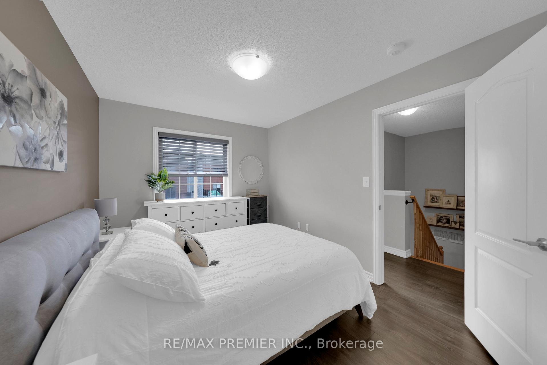 Photo 24 of 48 Andean Lane, Barrie, Rural Barrie Southwest — HOMEH