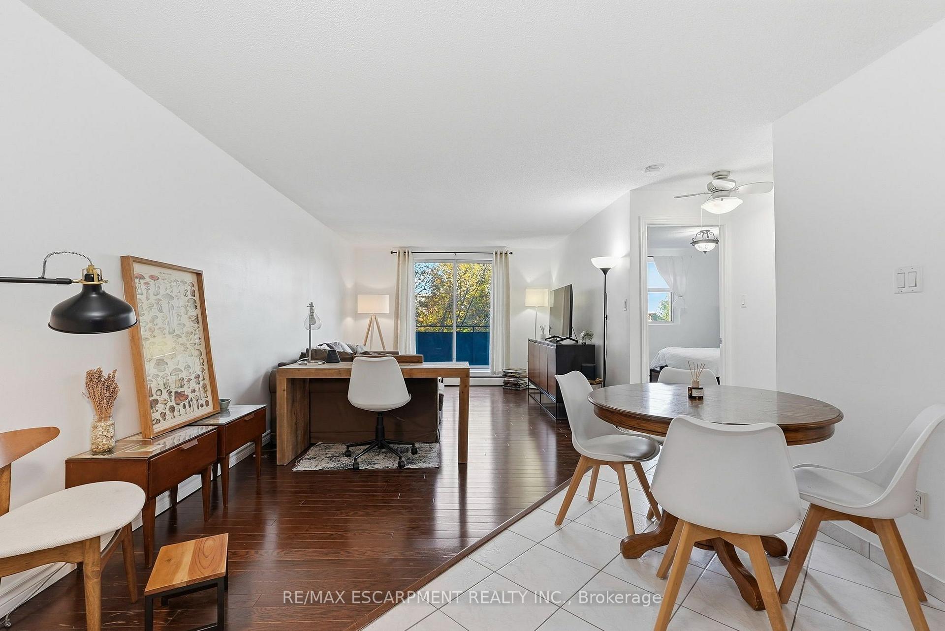 Photo 5 of Unit 207, 893 Concession Street, Hamilton, Raleigh — HOMEH