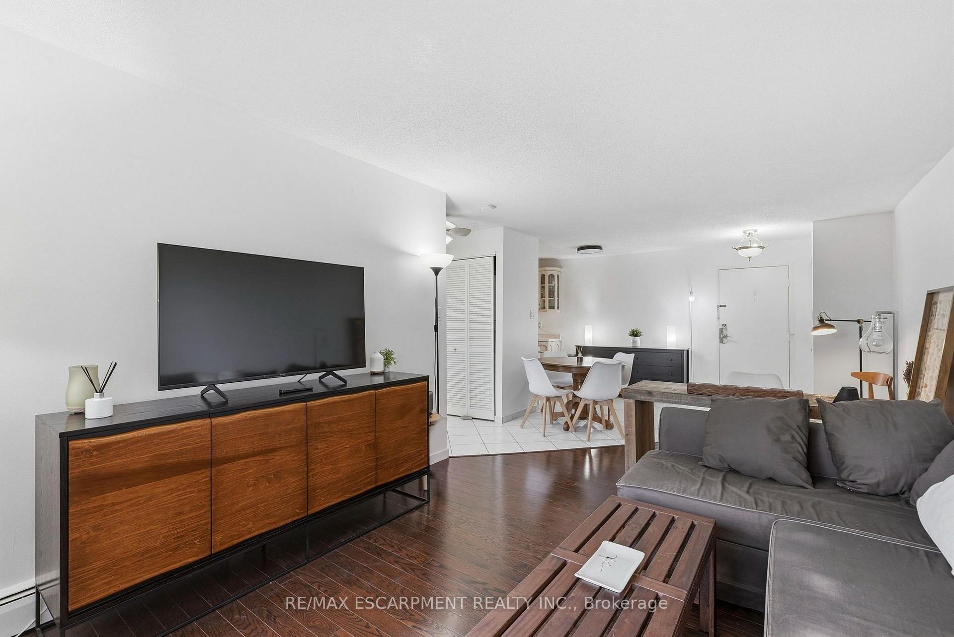 Photo 8 of Unit 207, 893 Concession Street, Hamilton, Raleigh — HOMEH