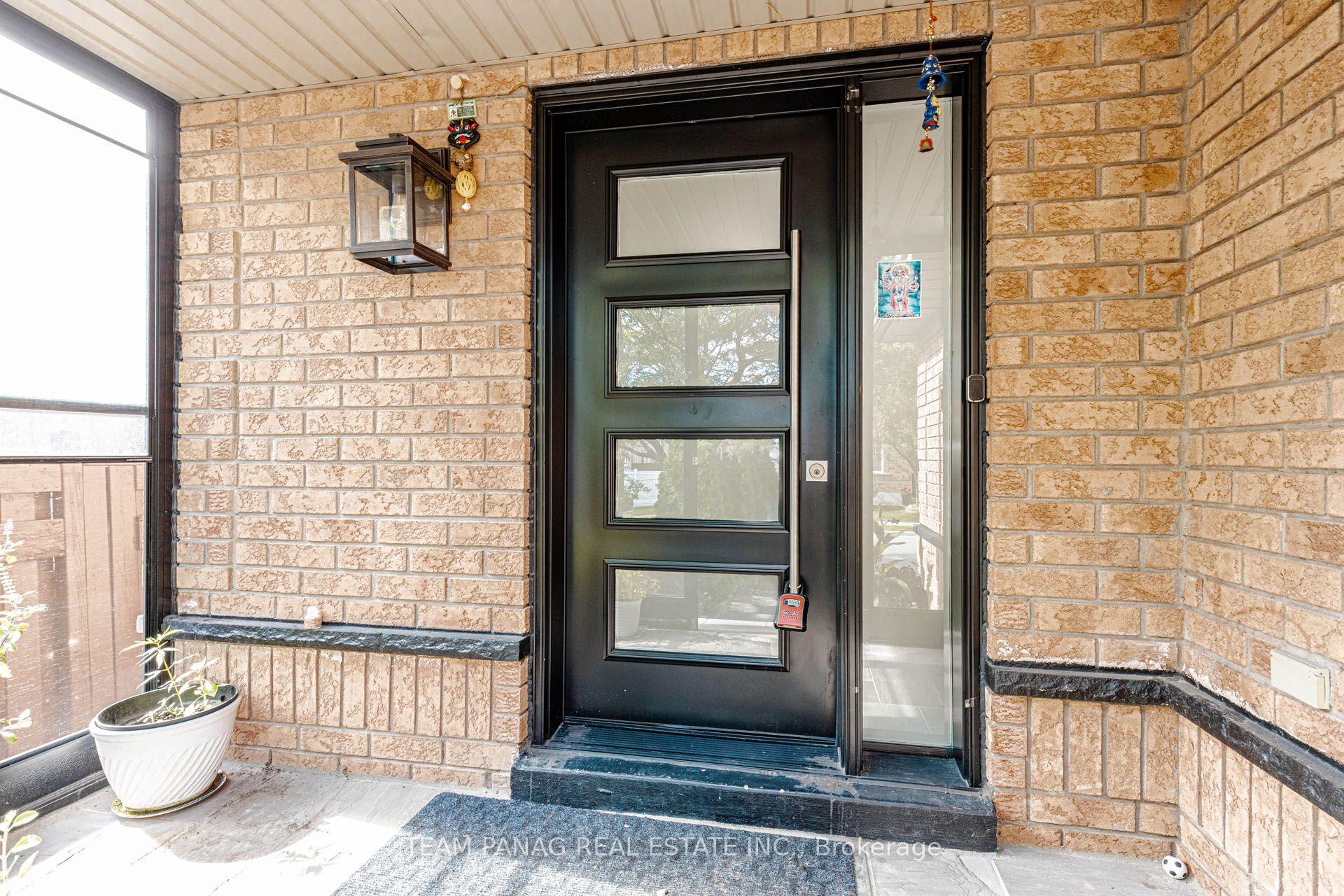 Photo 3 of 4 Martineau Road, Brampton, Bram East — HOMEH