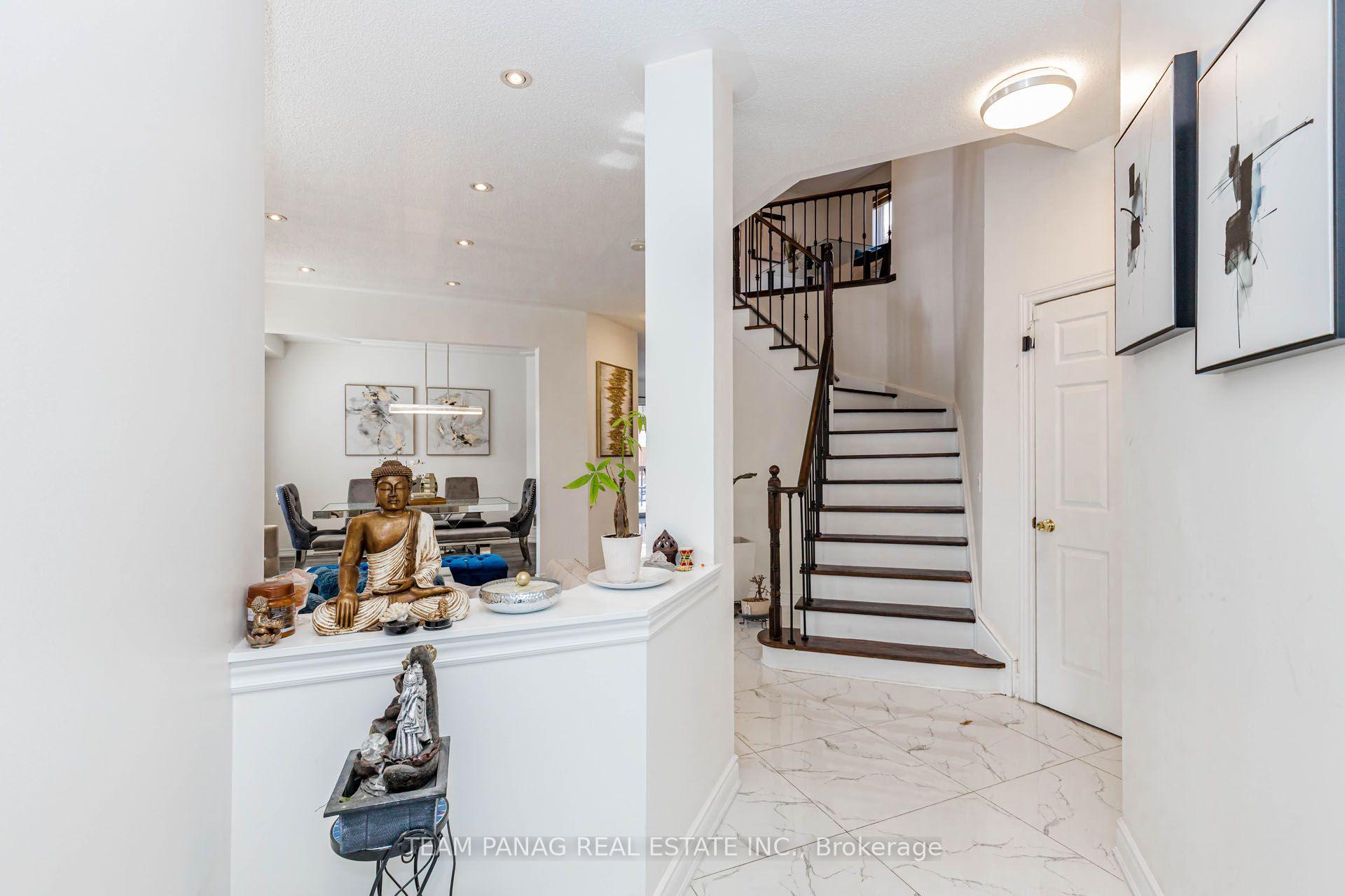 Photo 6 of 4 Martineau Road, Brampton, Bram East — HOMEH