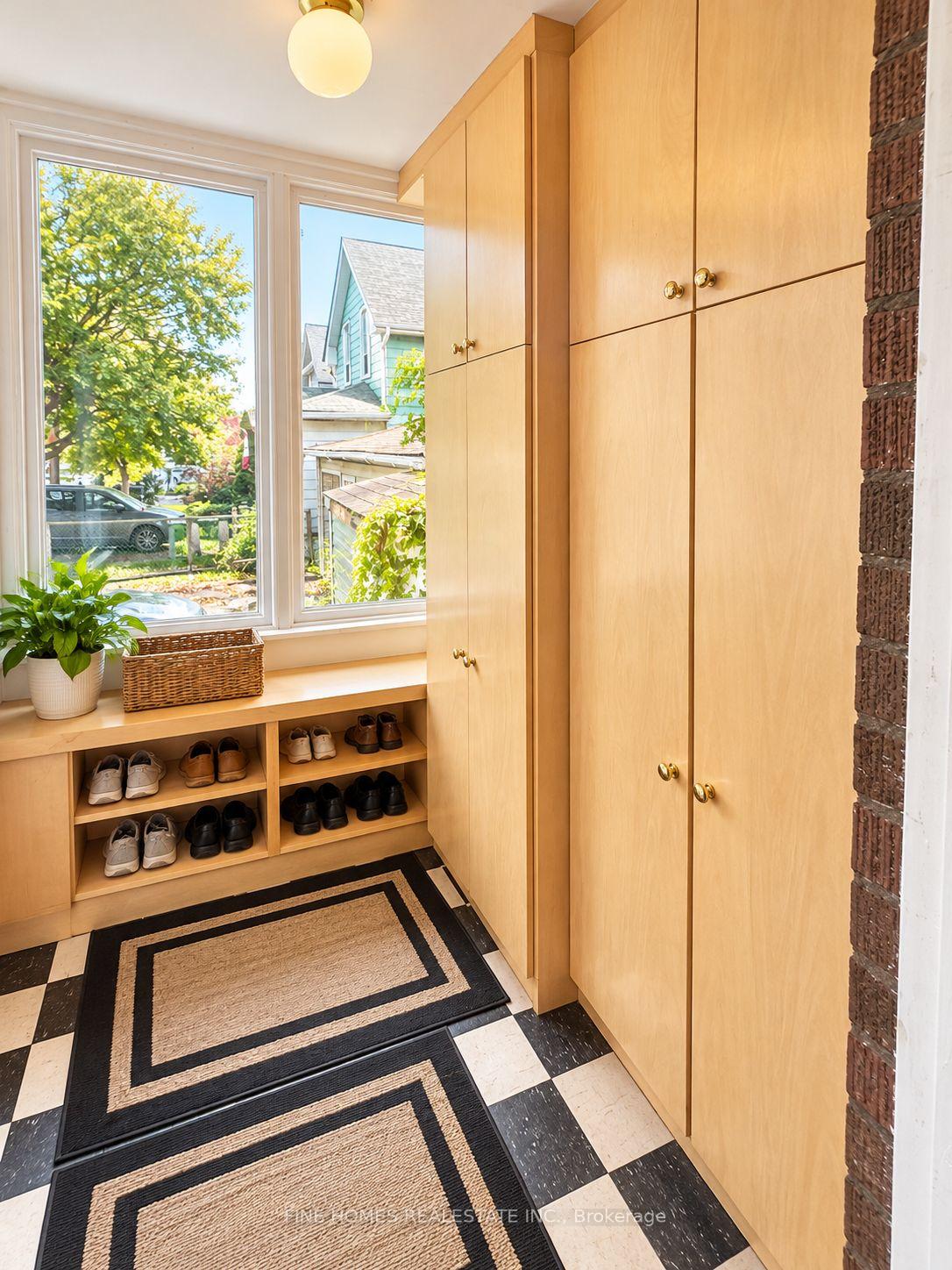 Photo 8 of 83 Wheatfield Road, Etobicoke, Mimico — HOMEH