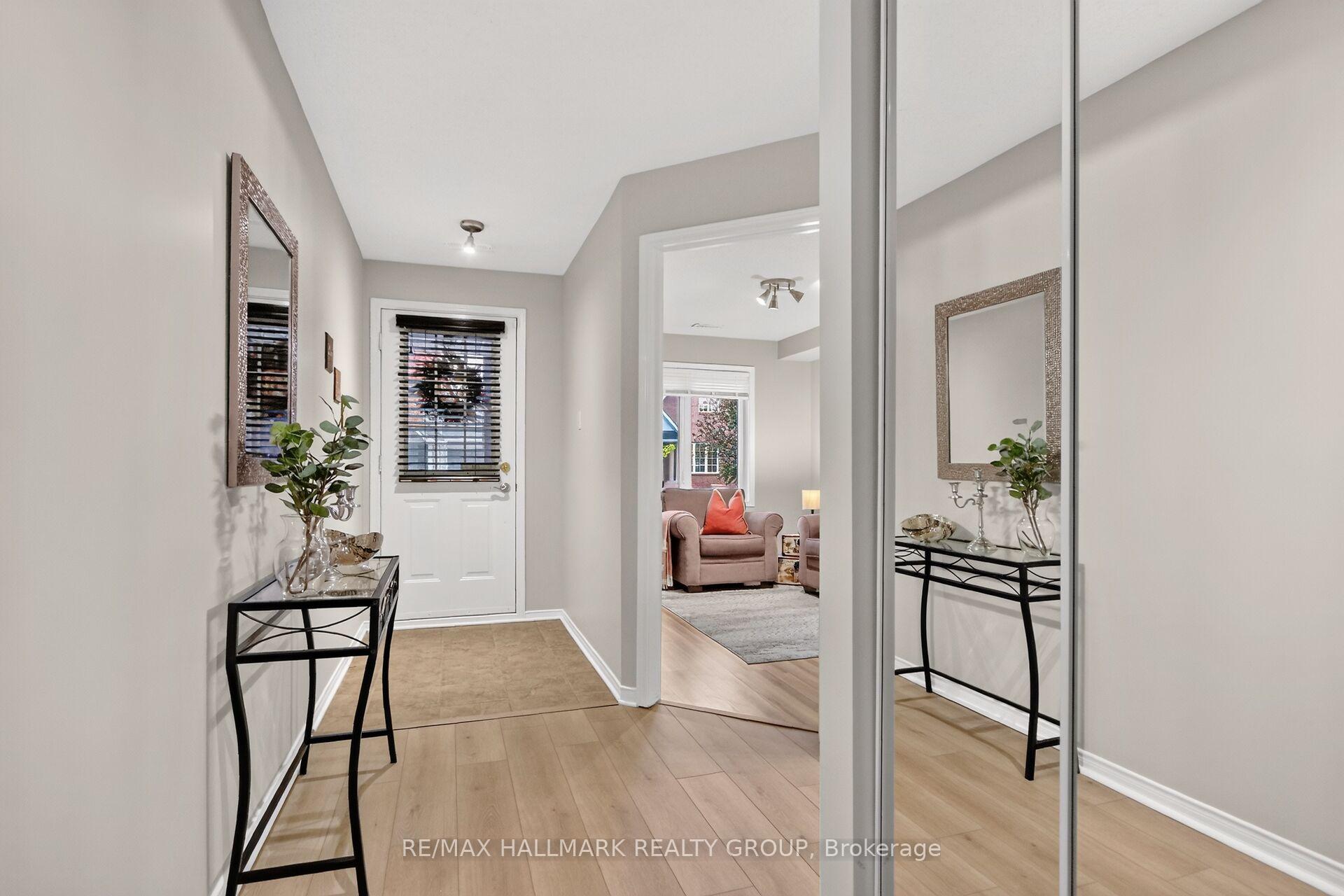 Photo 3 of Unit 36, 10 Daybreak Street, Ottawa, Barrhaven East — HOMEH