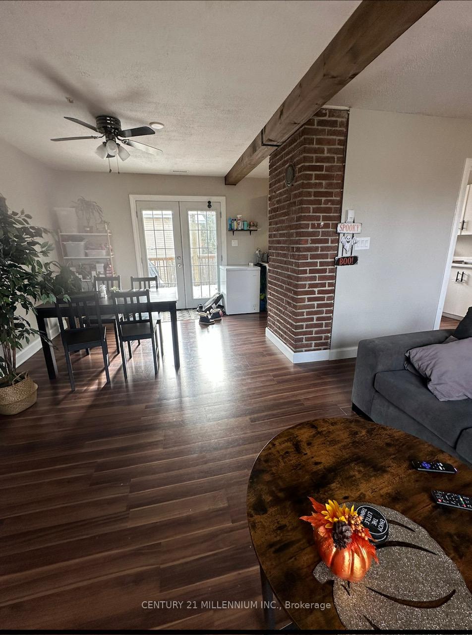 Photo 2 of Unit 3, 1 Hillside Drive, Orangeville — HOMEH
