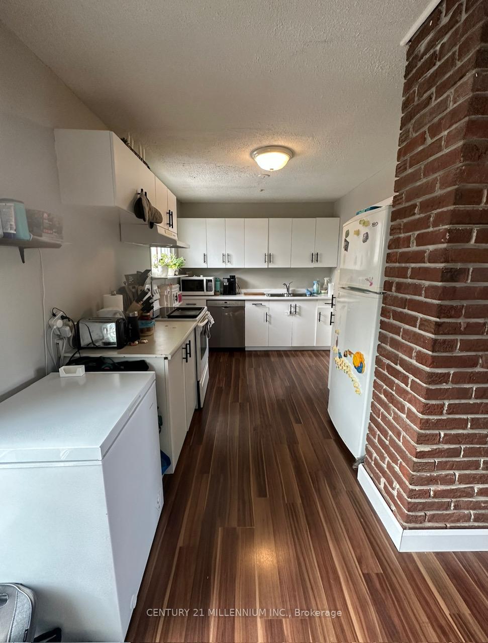 Photo 3 of Unit 3, 1 Hillside Drive, Orangeville — HOMEH