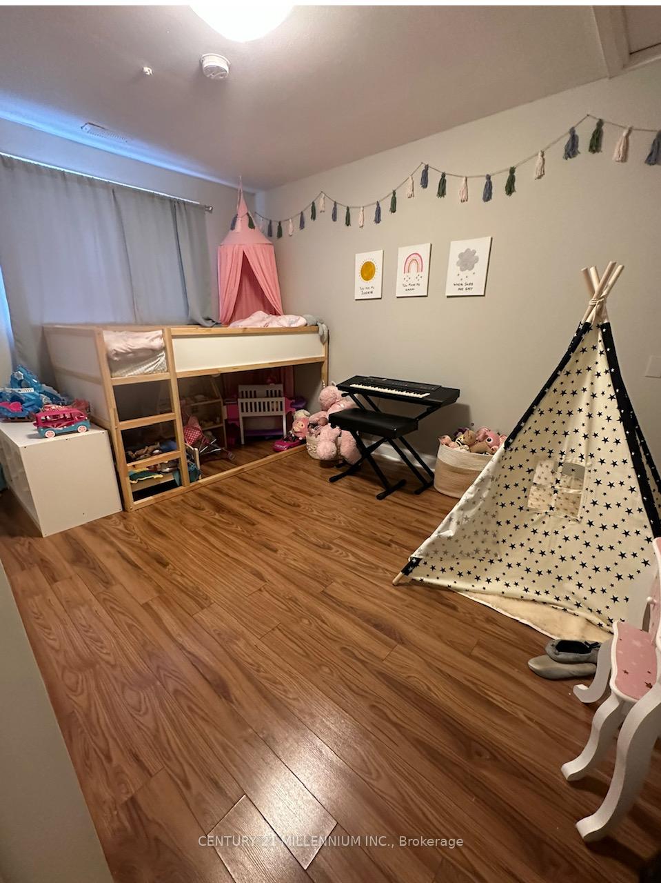 Photo 10 of Unit 3, 1 Hillside Drive, Orangeville — HOMEH