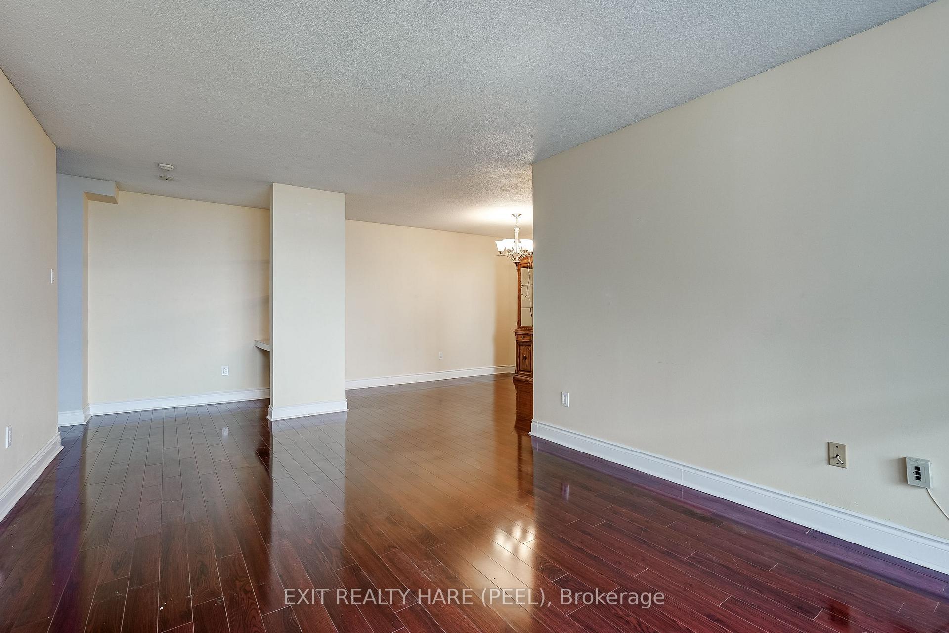 Photo 11 of Unit 1005, 15 Kensington Road, Brampton, Queen Street Corridor — HOMEH