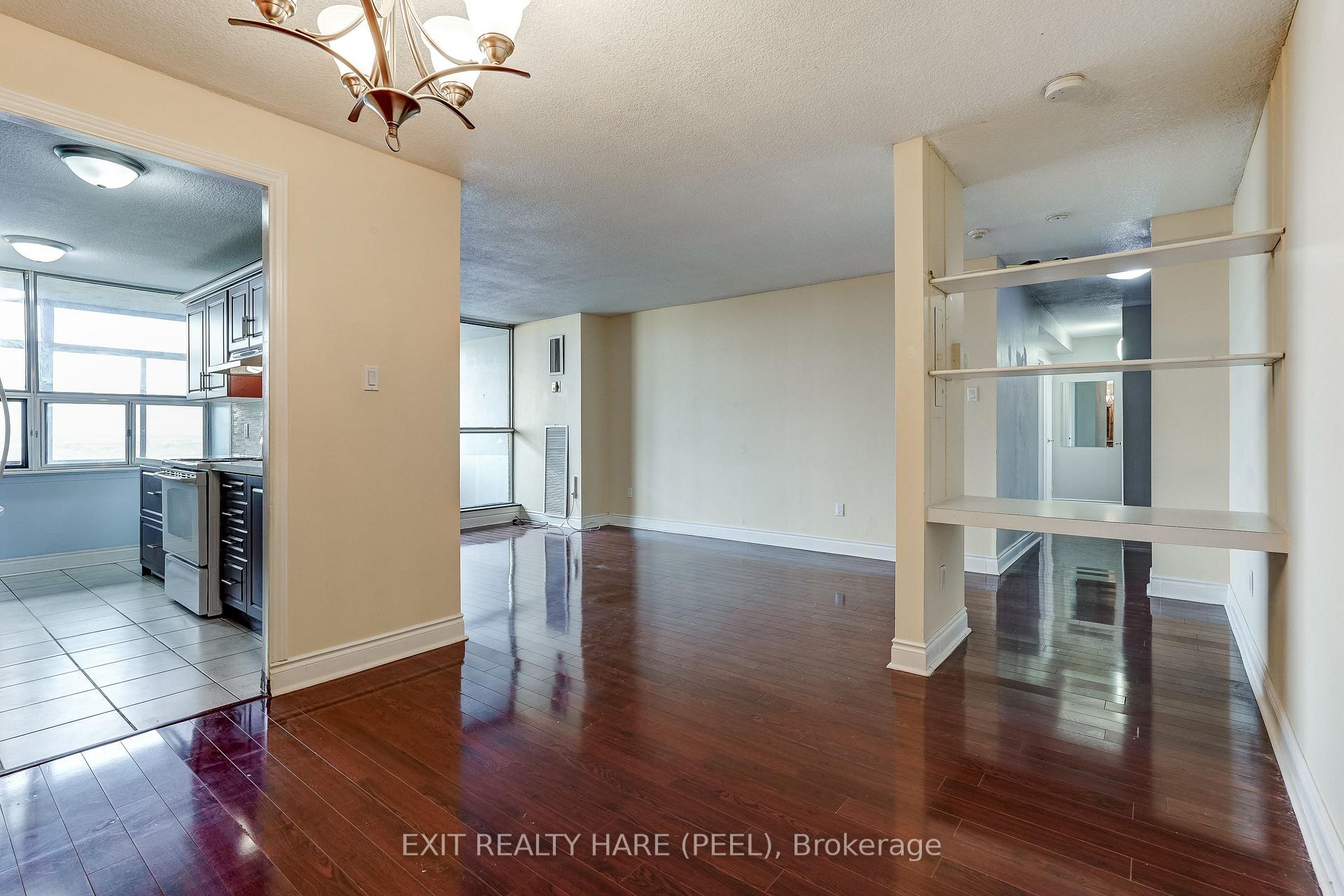 Photo 14 of Unit 1005, 15 Kensington Road, Brampton, Queen Street Corridor — HOMEH