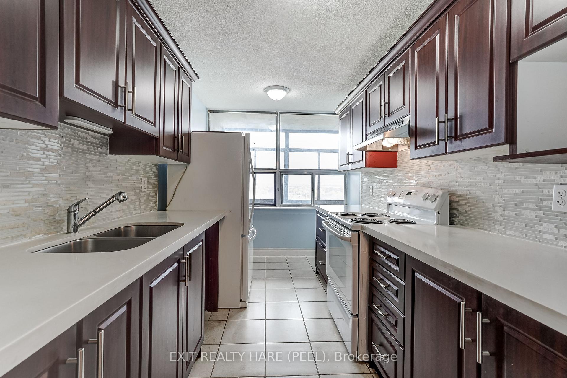 Photo 16 of Unit 1005, 15 Kensington Road, Brampton, Queen Street Corridor — HOMEH