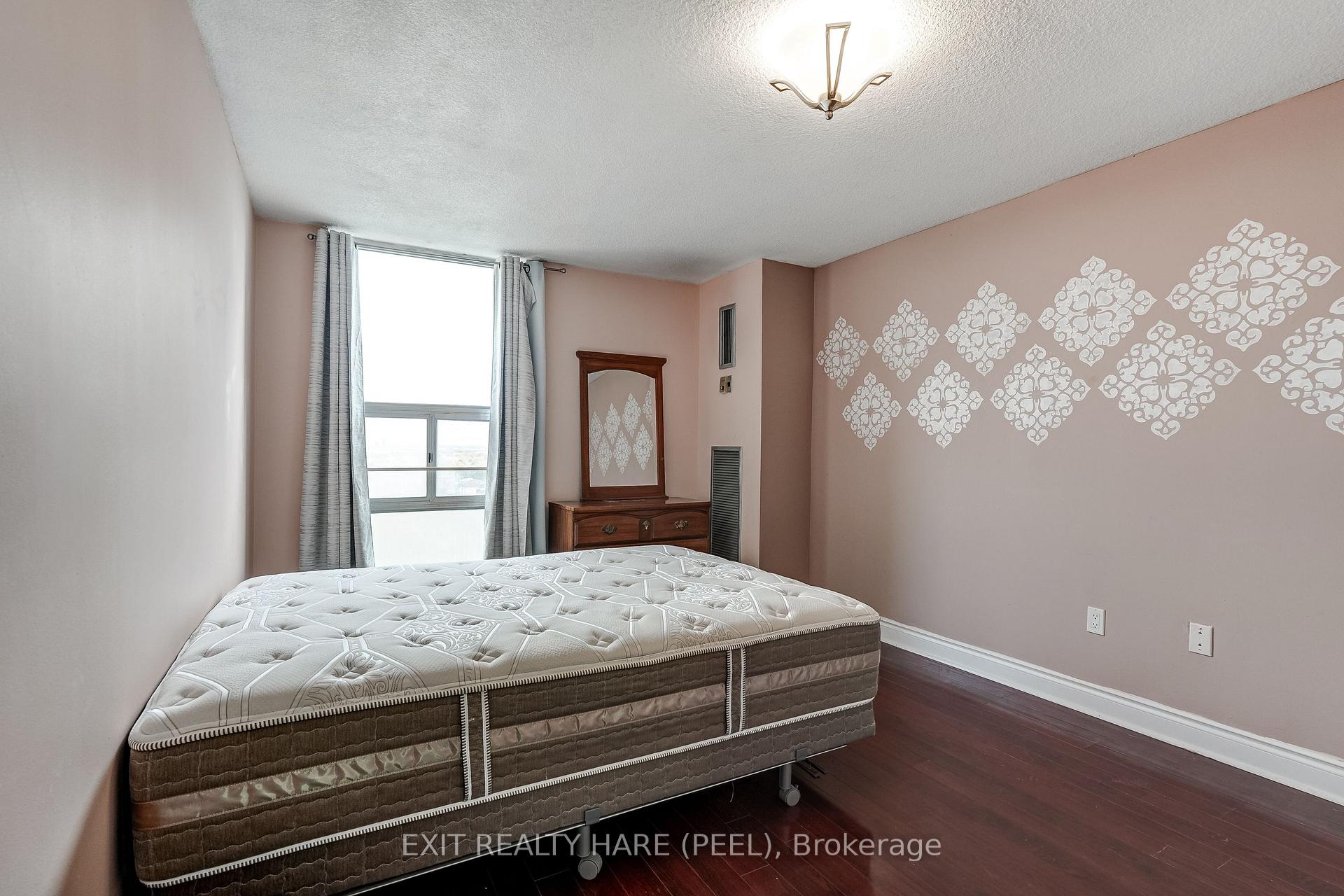 Photo 18 of Unit 1005, 15 Kensington Road, Brampton, Queen Street Corridor — HOMEH