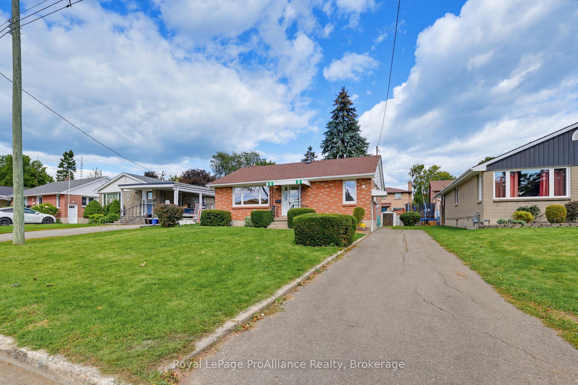 Photo of 64 Elizabeth Crescent