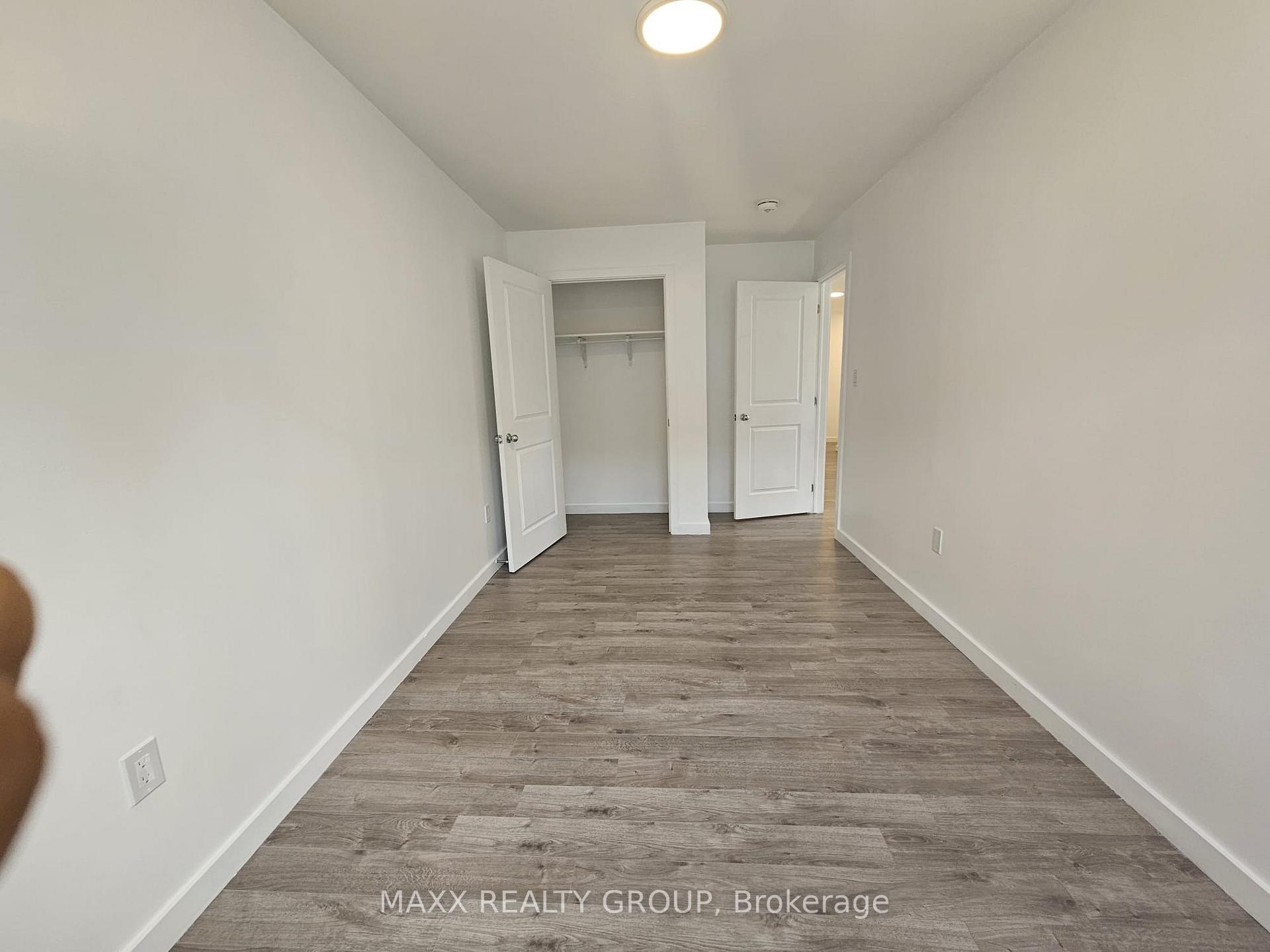 Photo 28 of Unit 36, 122 Highriver Trail, Welland, Broadway — HOMEH