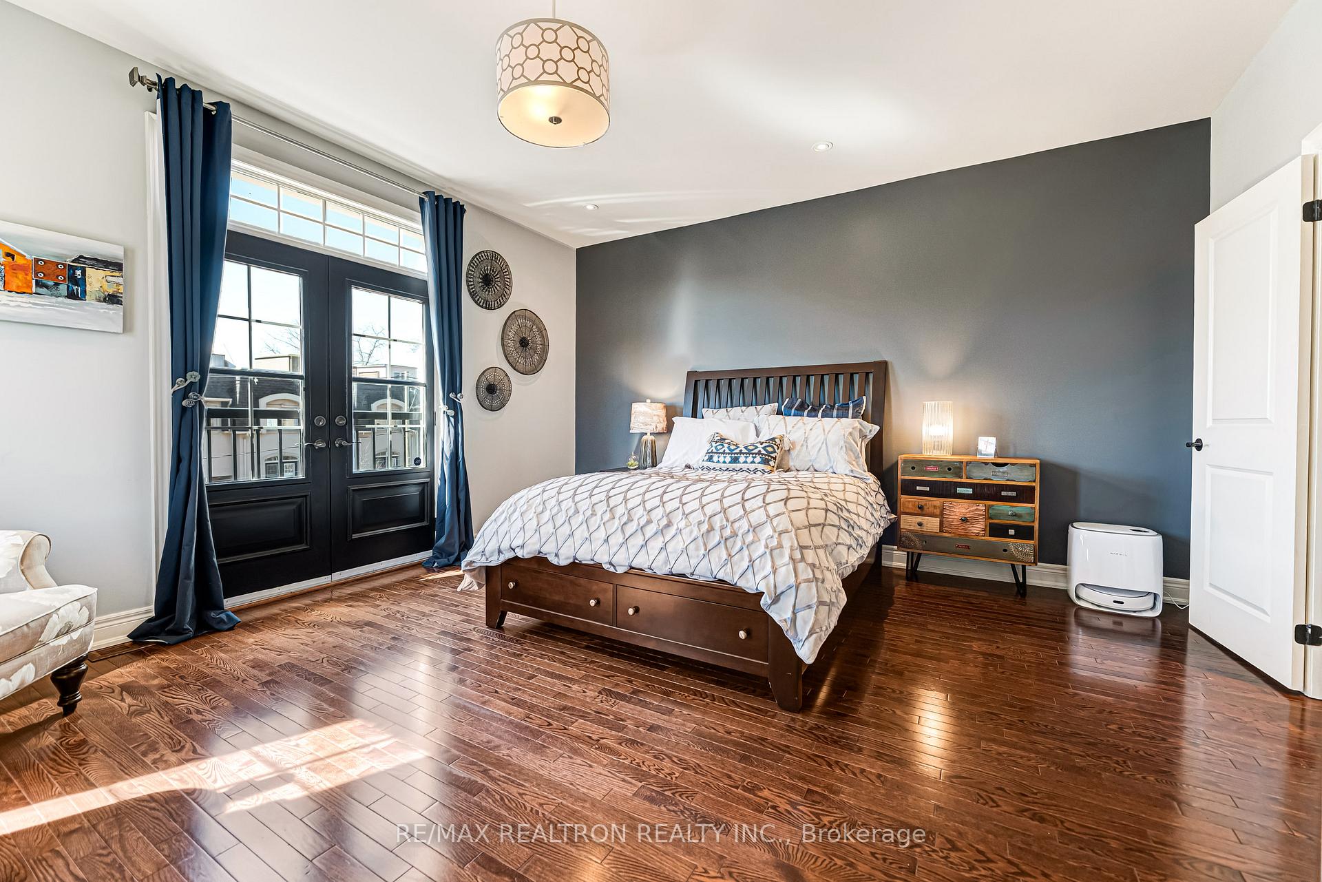 Photo 34 of Unit 1, 117 Nelson Street, Oakville, Bronte — HOMEH