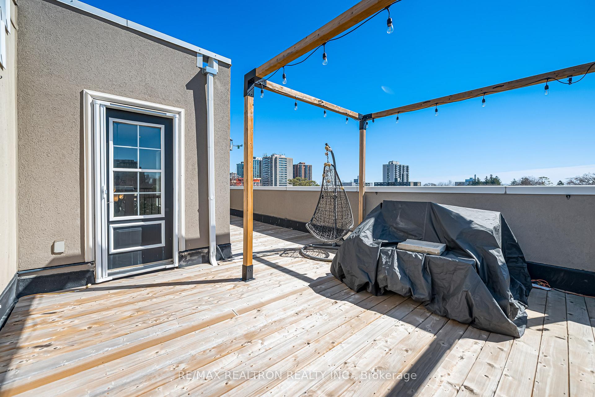 Photo 43 of Unit 1, 117 Nelson Street, Oakville, Bronte — HOMEH