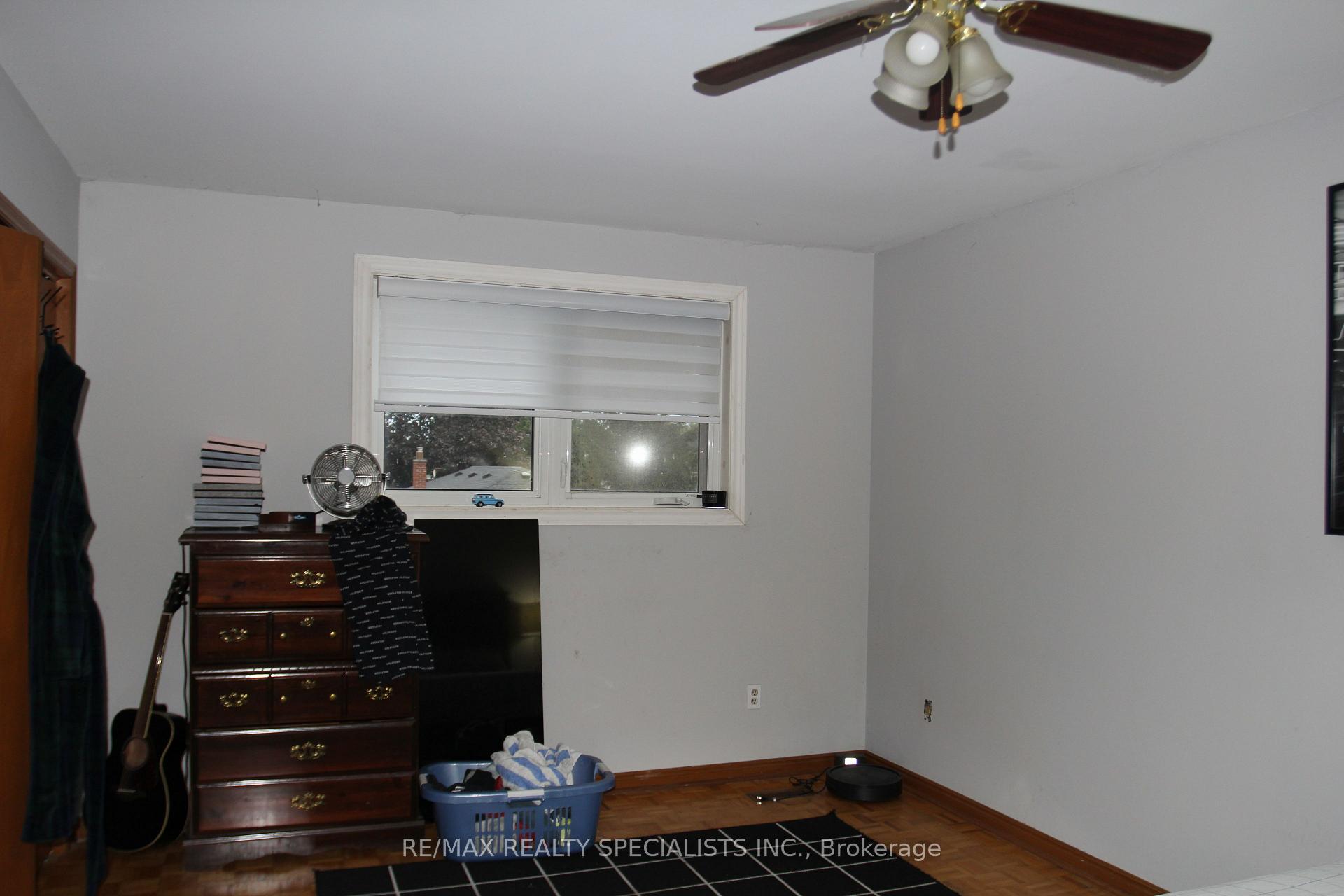 Photo 12 of 31 Laburnham Avenue, Etobicoke, Long Branch — HOMEH