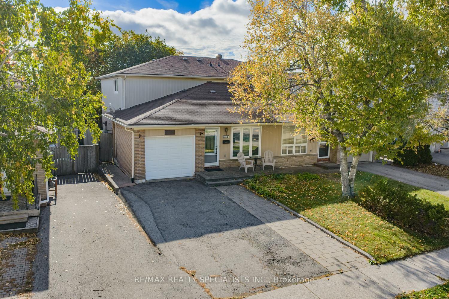Photo 3 of 2494 Barcella Crescent, Mississauga, Sheridan — HOMEH