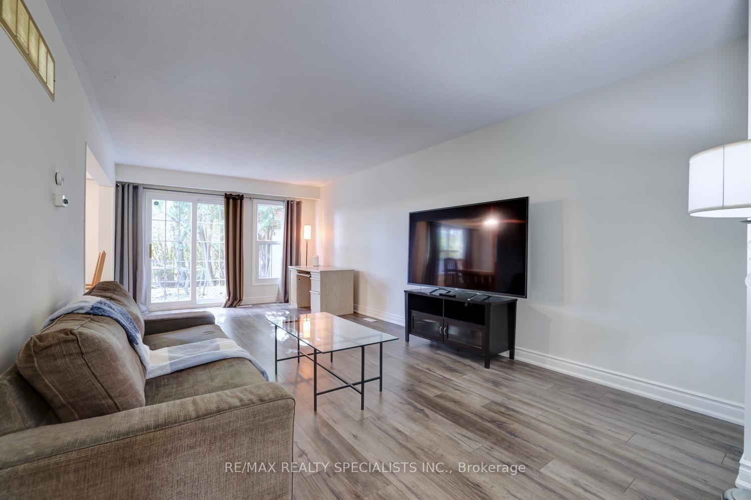 Photo 6 of 2494 Barcella Crescent, Mississauga, Sheridan — HOMEH