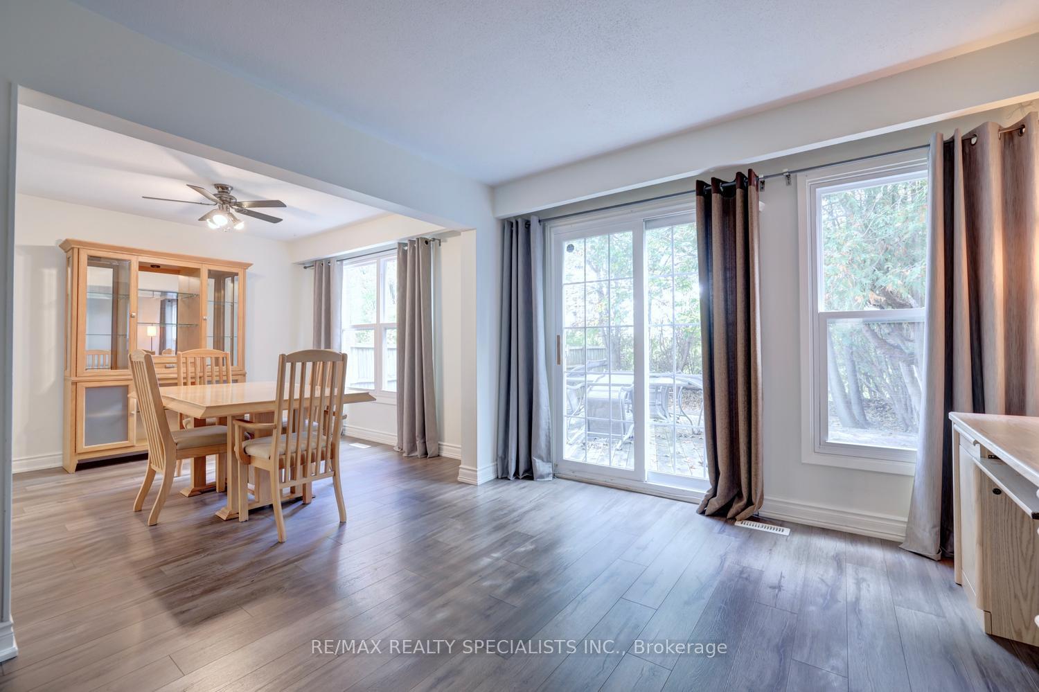 Photo 10 of 2494 Barcella Crescent, Mississauga, Sheridan — HOMEH