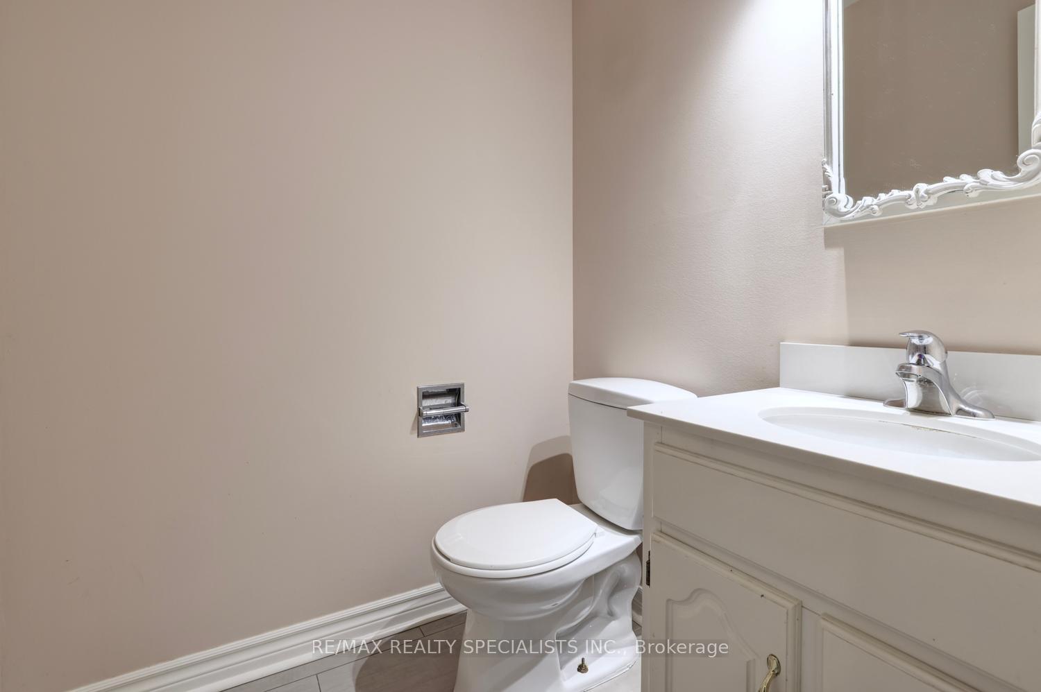 Photo 16 of 2494 Barcella Crescent, Mississauga, Sheridan — HOMEH