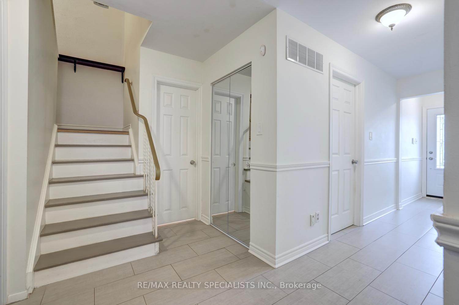 Photo 19 of 2494 Barcella Crescent, Mississauga, Sheridan — HOMEH