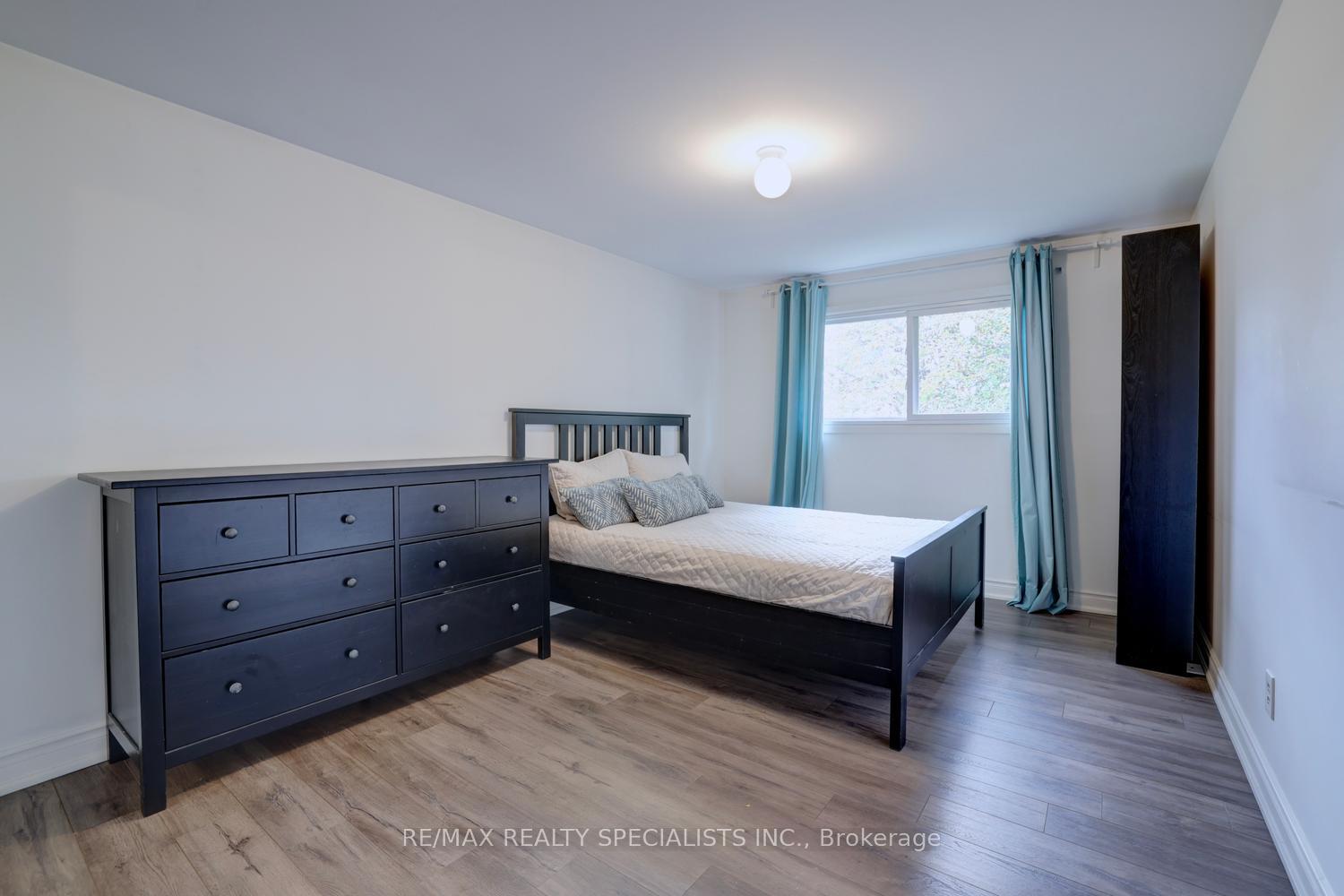 Photo 22 of 2494 Barcella Crescent, Mississauga, Sheridan — HOMEH