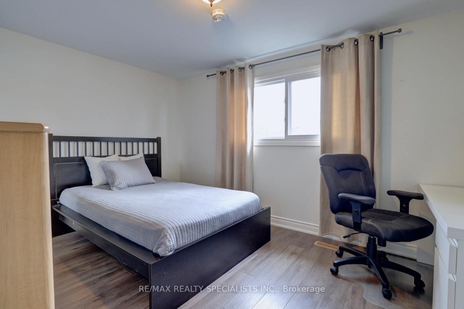 Photo 23 of 2494 Barcella Crescent, Mississauga, Sheridan — HOMEH