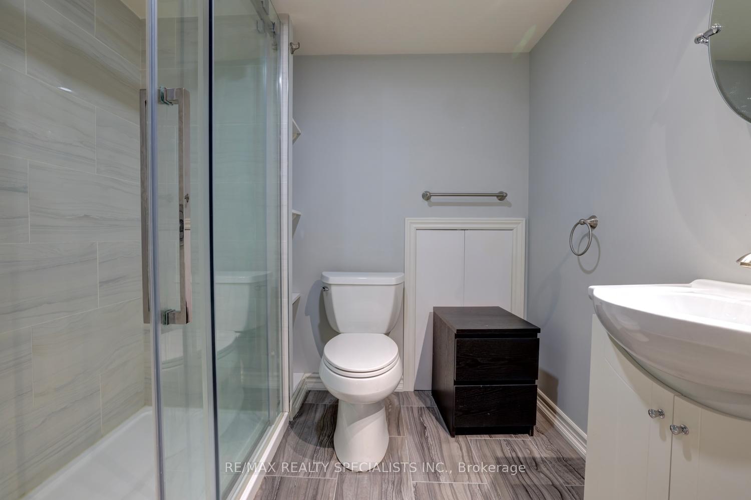 Photo 30 of 2494 Barcella Crescent, Mississauga, Sheridan — HOMEH