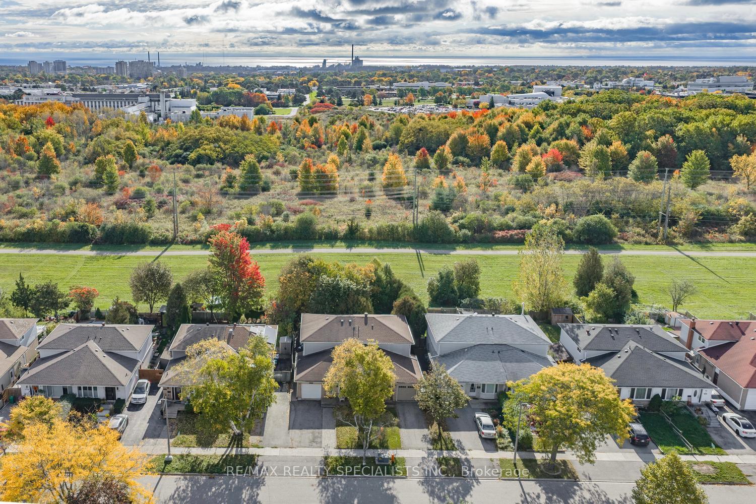 Photo 35 of 2494 Barcella Crescent, Mississauga, Sheridan — HOMEH