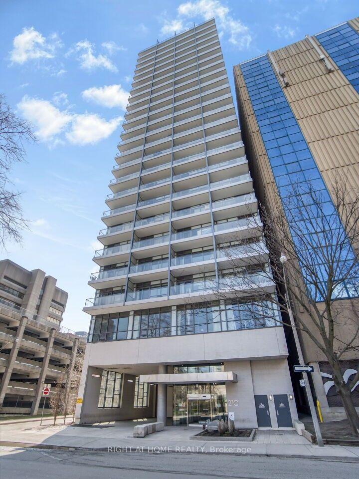 Photo 1 of Unit 914, 210 Simcoe Street, Toronto, Kensington-Chinatown — HOMEH