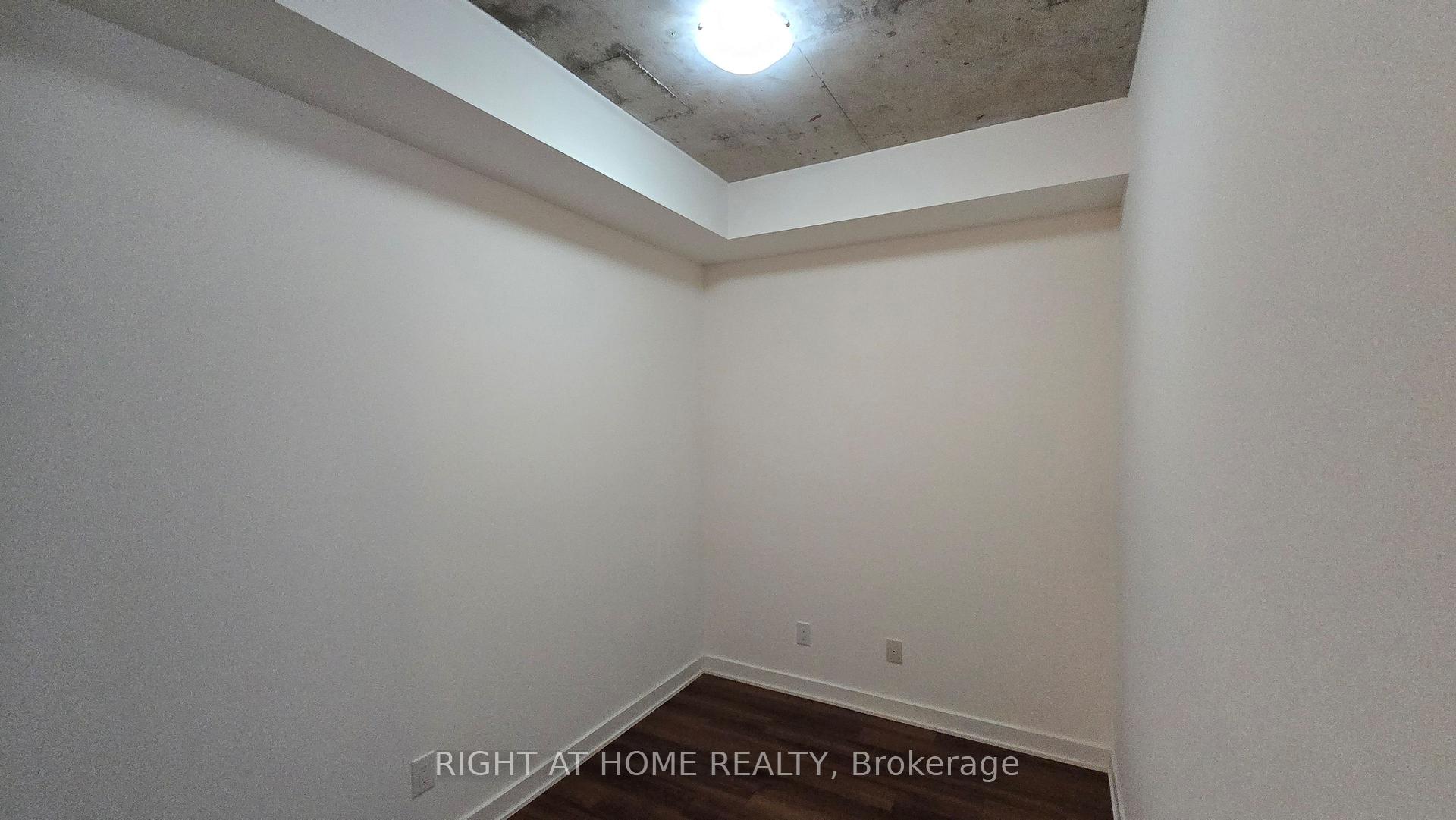 Photo 11 of Unit 914, 210 Simcoe Street, Toronto, Kensington-Chinatown — HOMEH