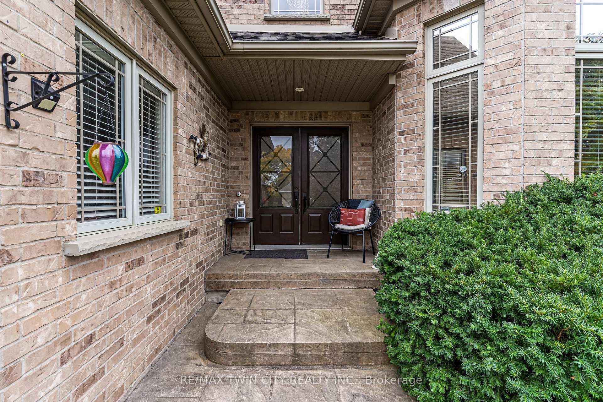 Photo 4 of 213 Deer Ridge Drive, Kitchener, Pioneer Tower West — HOMEH