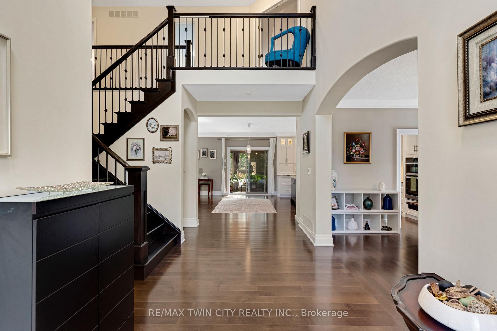 Photo 6 of 213 Deer Ridge Drive, Kitchener, Pioneer Tower West — HOMEH