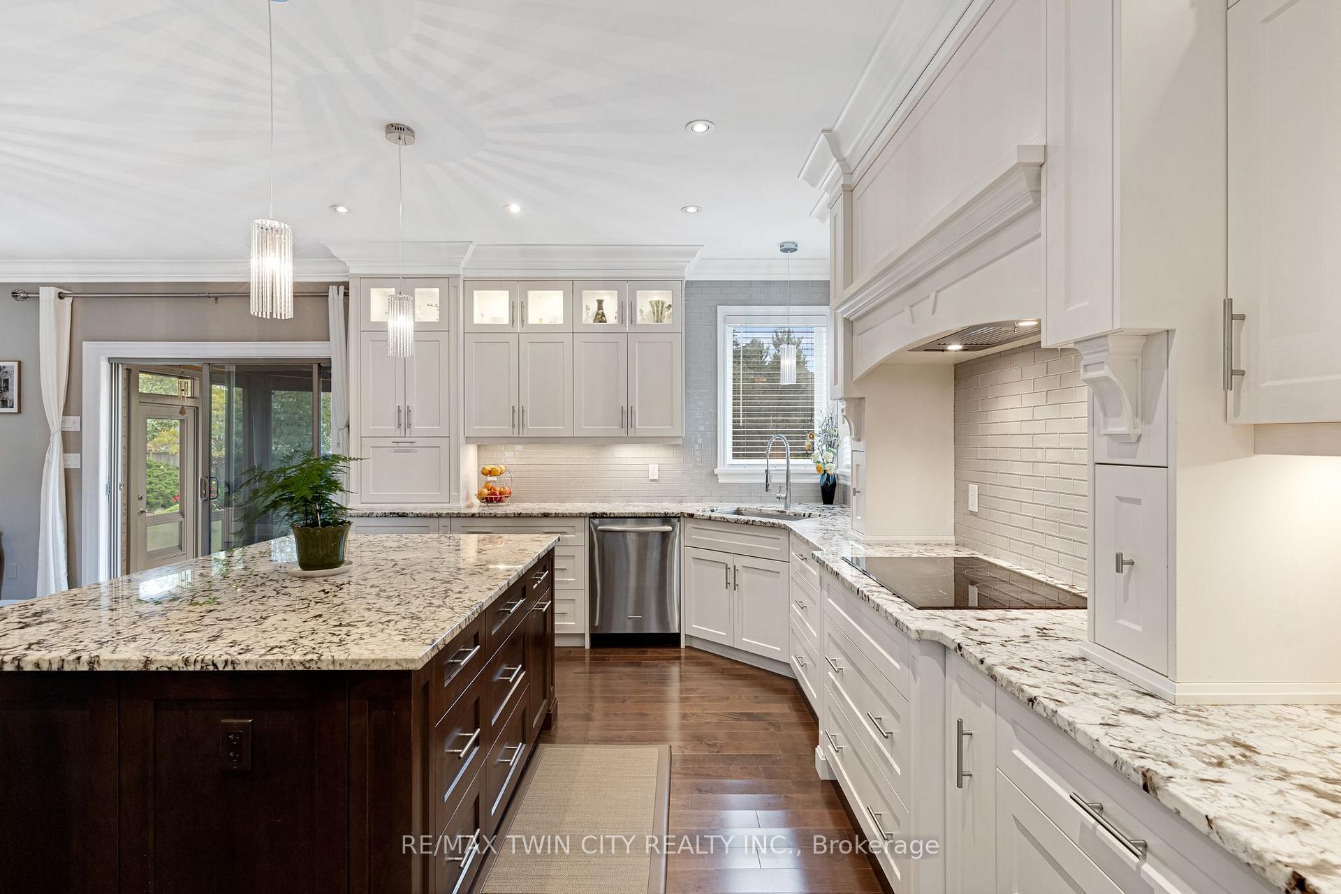 Photo 11 of 213 Deer Ridge Drive, Kitchener, Pioneer Tower West — HOMEH