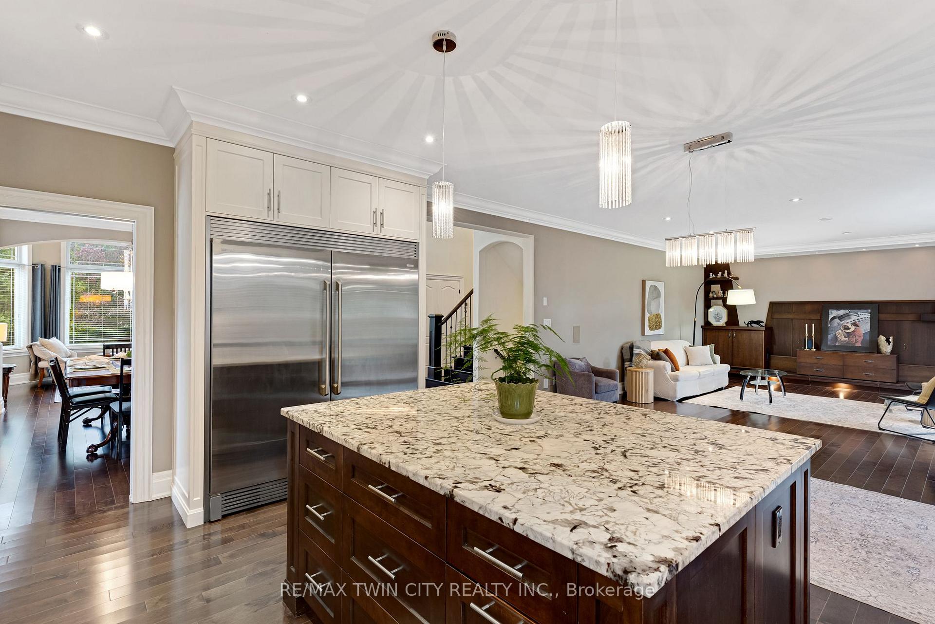 Photo 12 of 213 Deer Ridge Drive, Kitchener, Pioneer Tower West — HOMEH