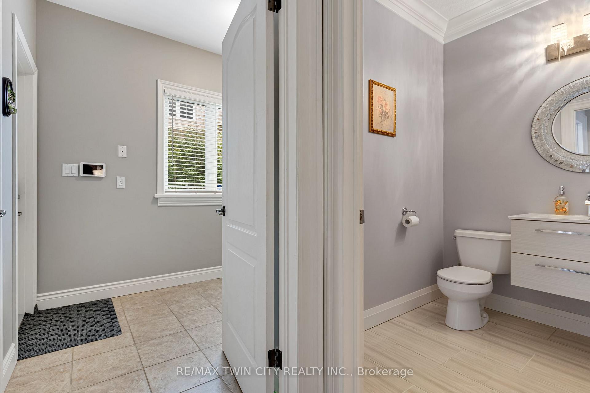 Photo 25 of 213 Deer Ridge Drive, Kitchener, Pioneer Tower West — HOMEH