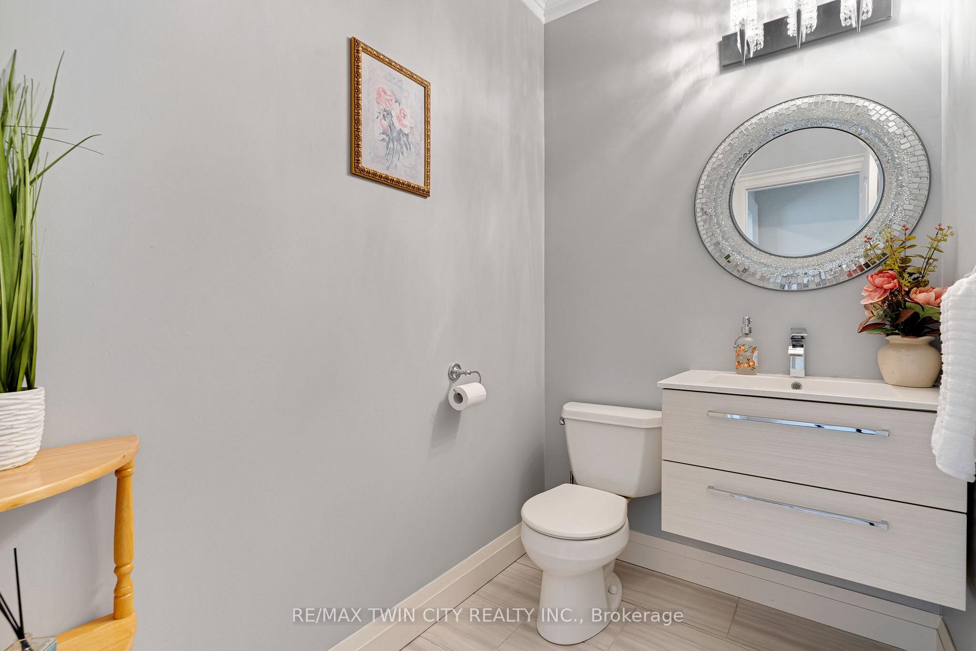 Photo 26 of 213 Deer Ridge Drive, Kitchener, Pioneer Tower West — HOMEH