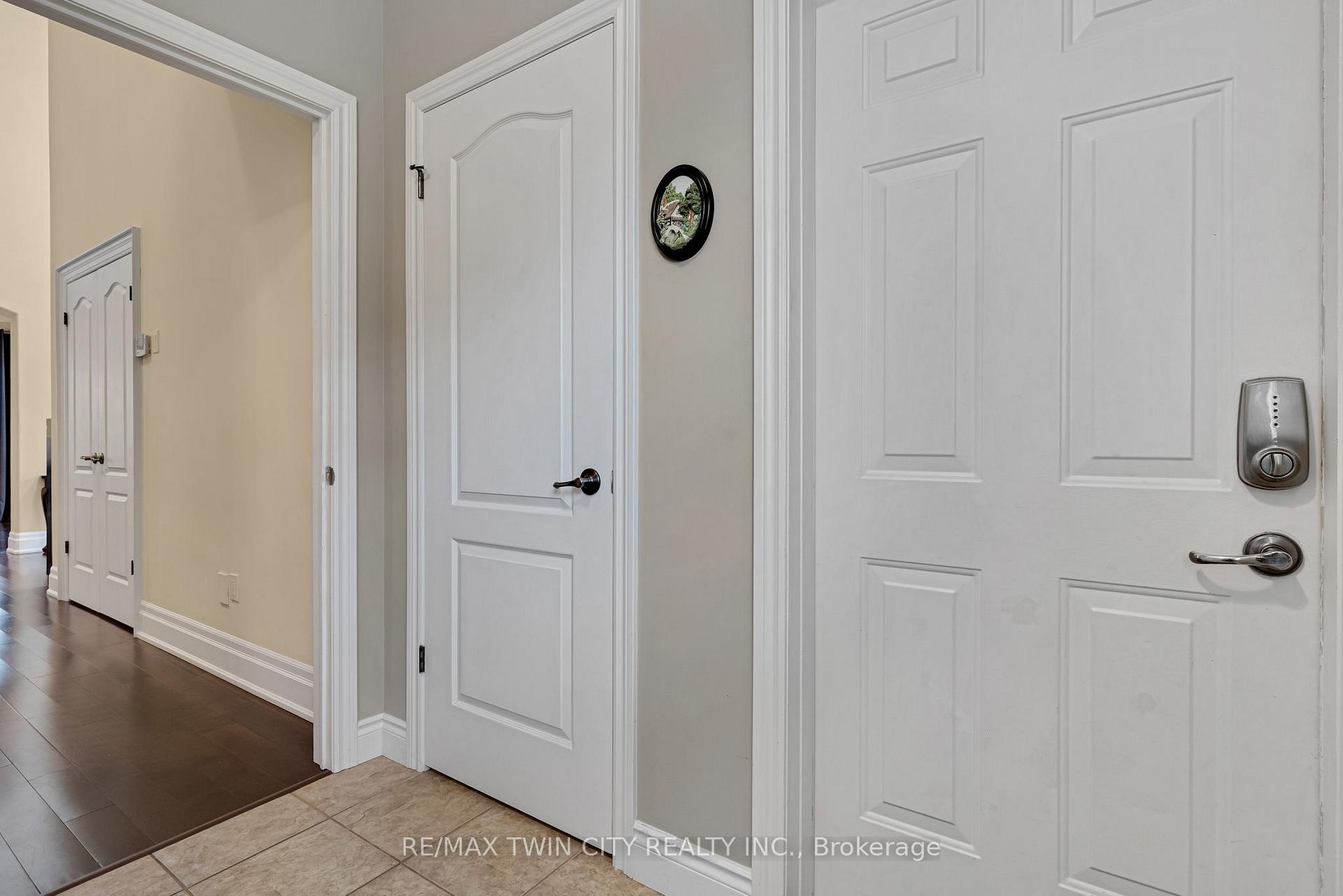 Photo 28 of 213 Deer Ridge Drive, Kitchener, Pioneer Tower West — HOMEH