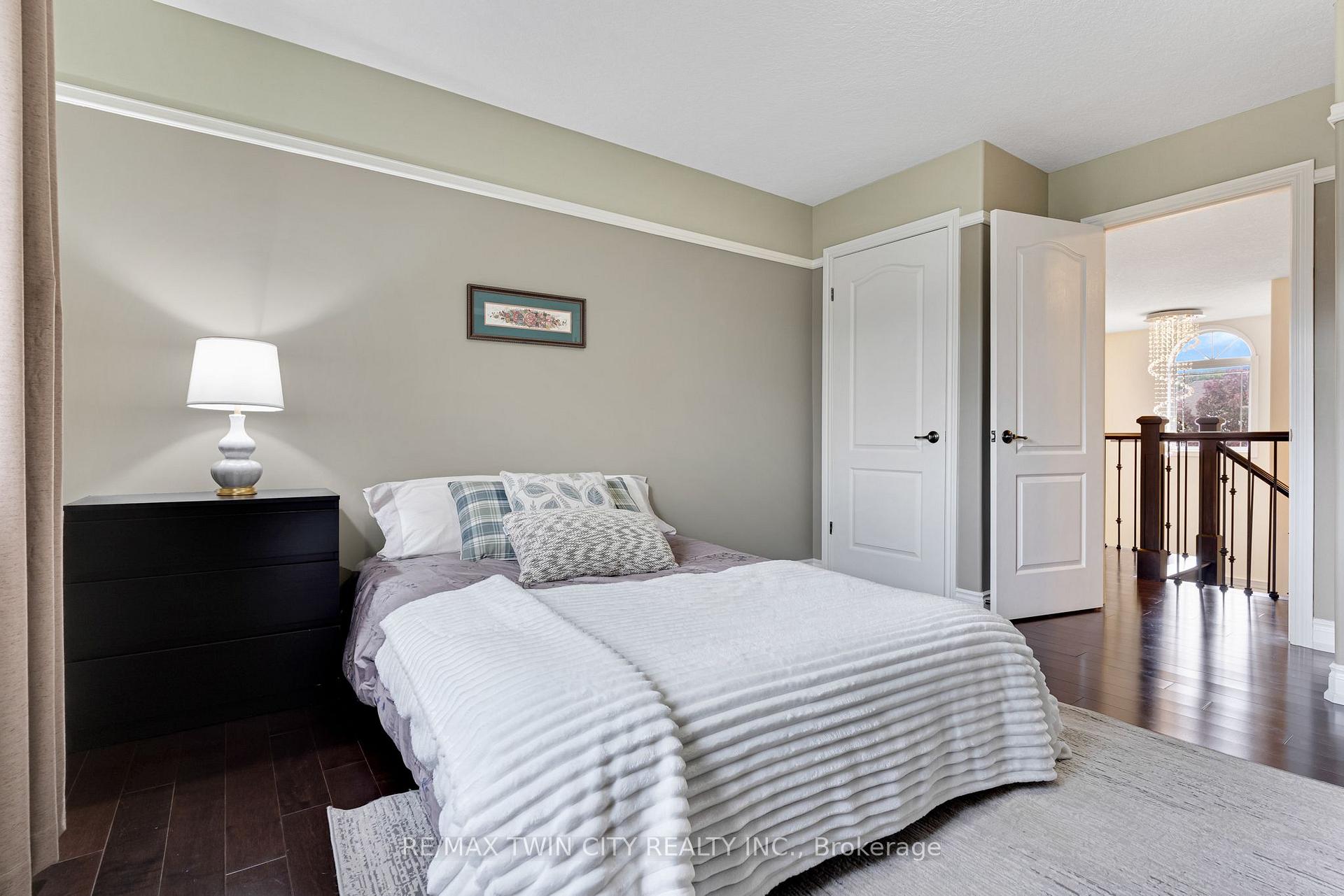 Photo 39 of 213 Deer Ridge Drive, Kitchener, Pioneer Tower West — HOMEH