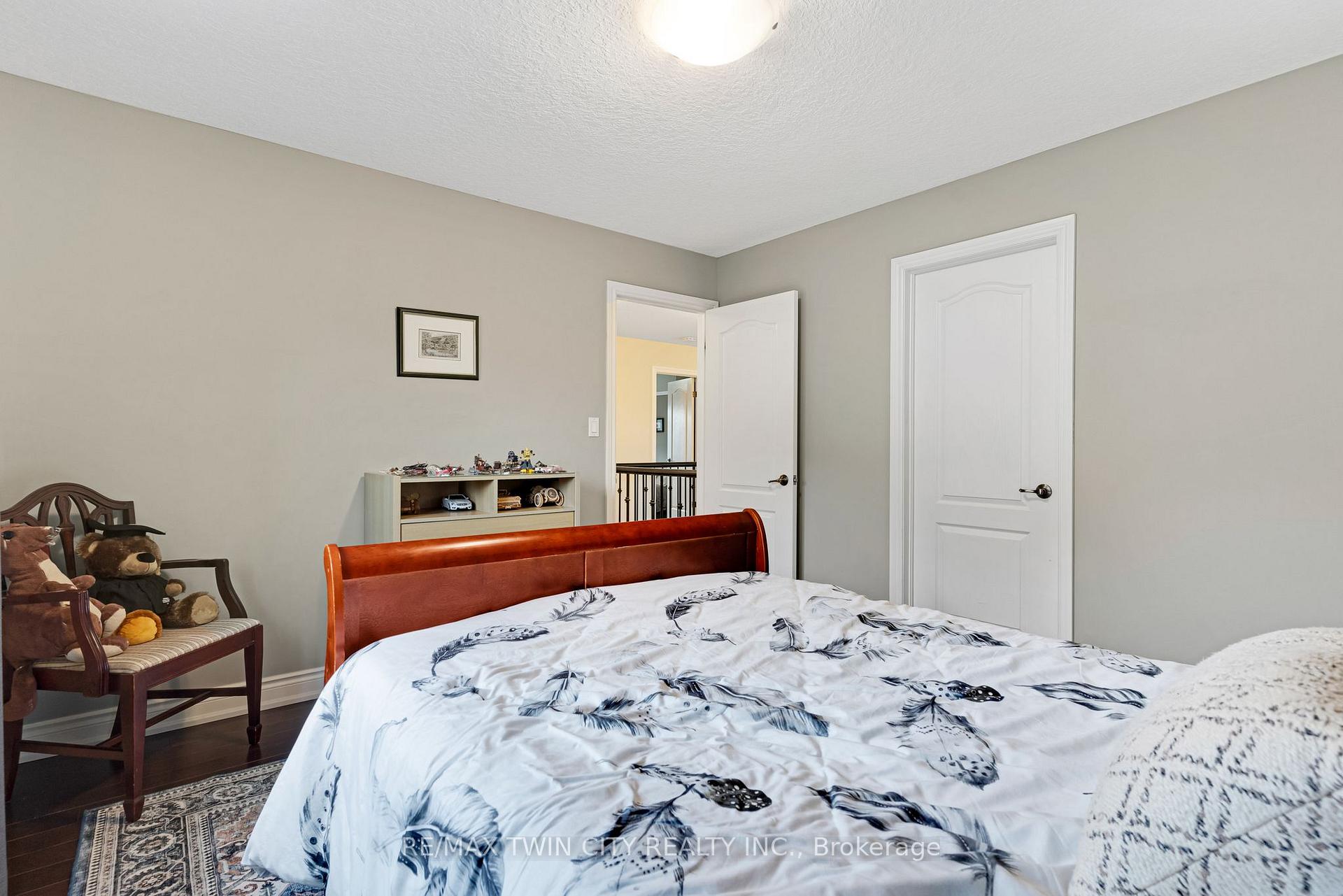 Photo 44 of 213 Deer Ridge Drive, Kitchener, Pioneer Tower West — HOMEH