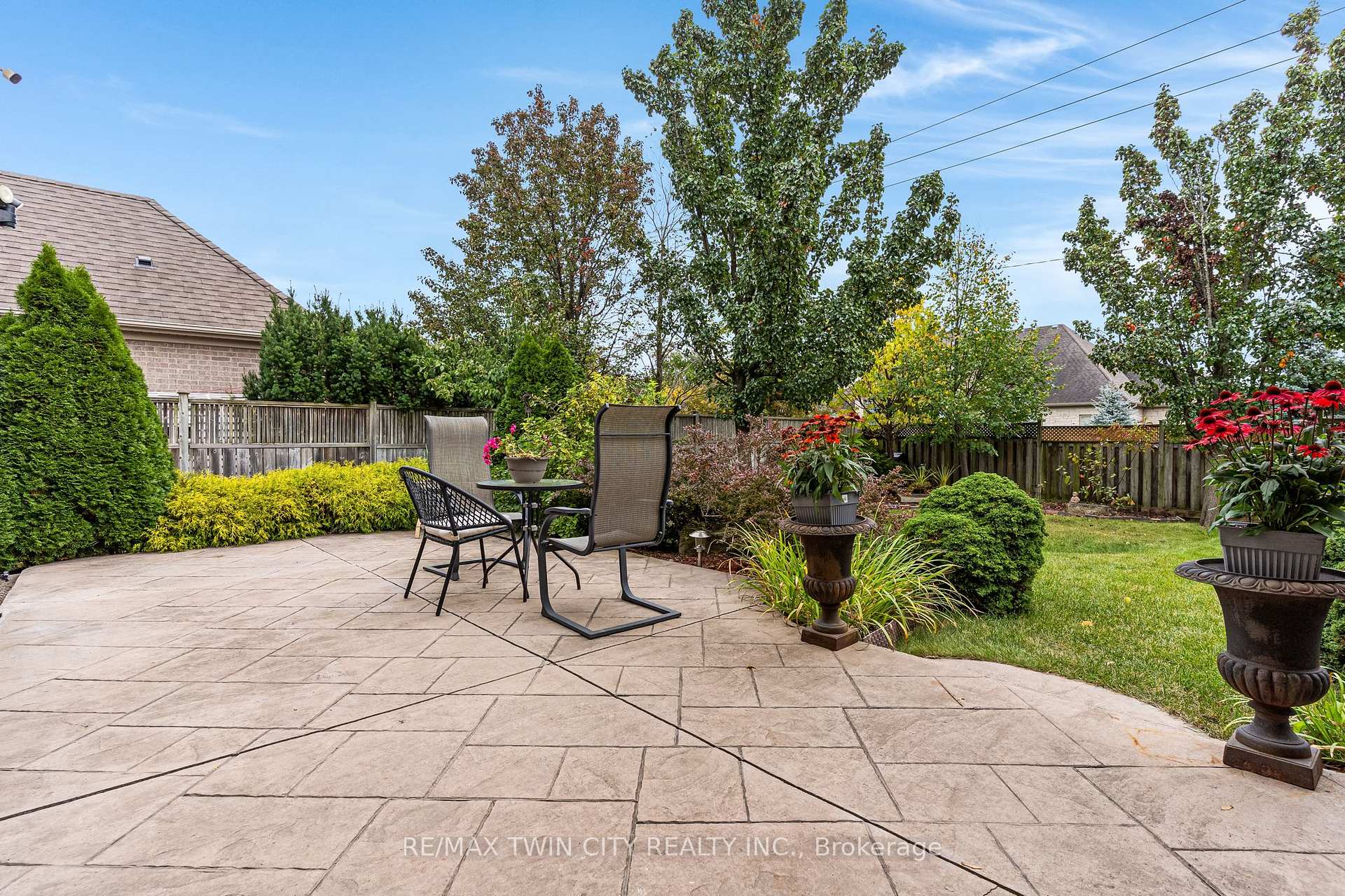 Photo 48 of 213 Deer Ridge Drive, Kitchener, Pioneer Tower West — HOMEH